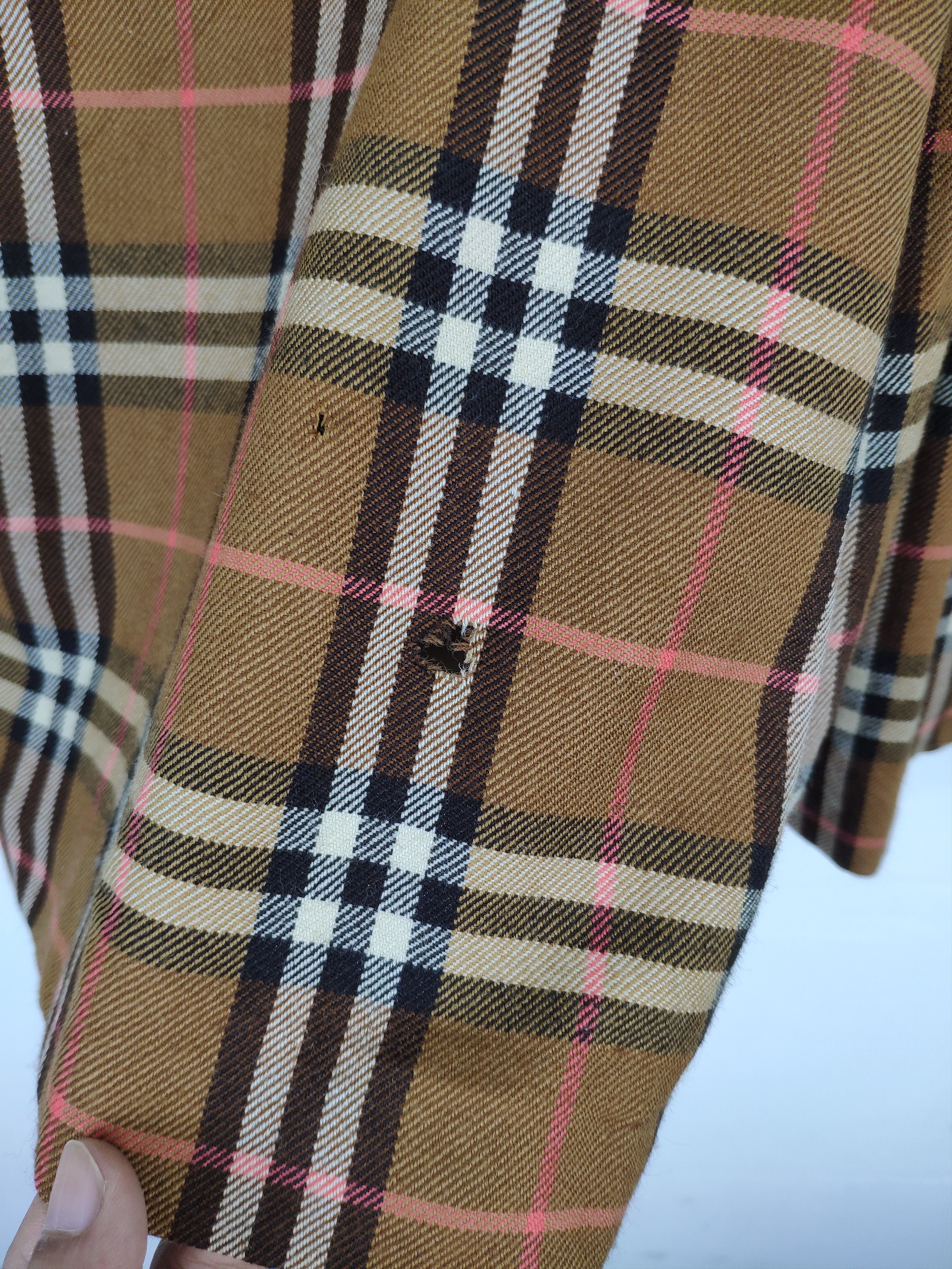 Burberry × Vintage Burberry Skirts Nova Check Wool Mini Skirt Size 27" / US 4 / IT 40 - 6 Thumbnail
