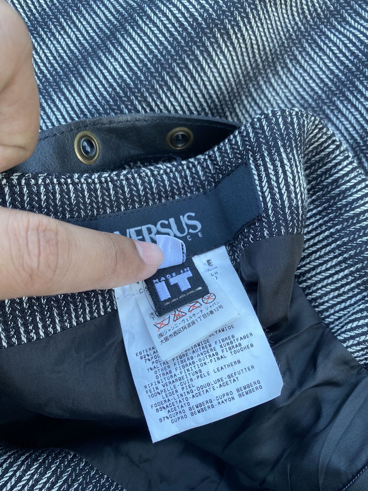 Versace NEED GONE 🔥 Versus Versace Short Skirt Size 28" / US 6 / IT 42 - 6 Thumbnail