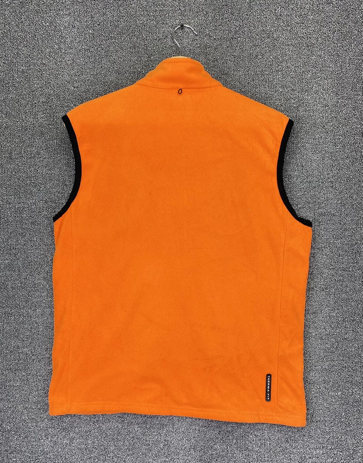 Nike Vintage Y2K Nike Therma Fit Vest Size US M / EU 48-50 / 2 - 10 Thumbnail