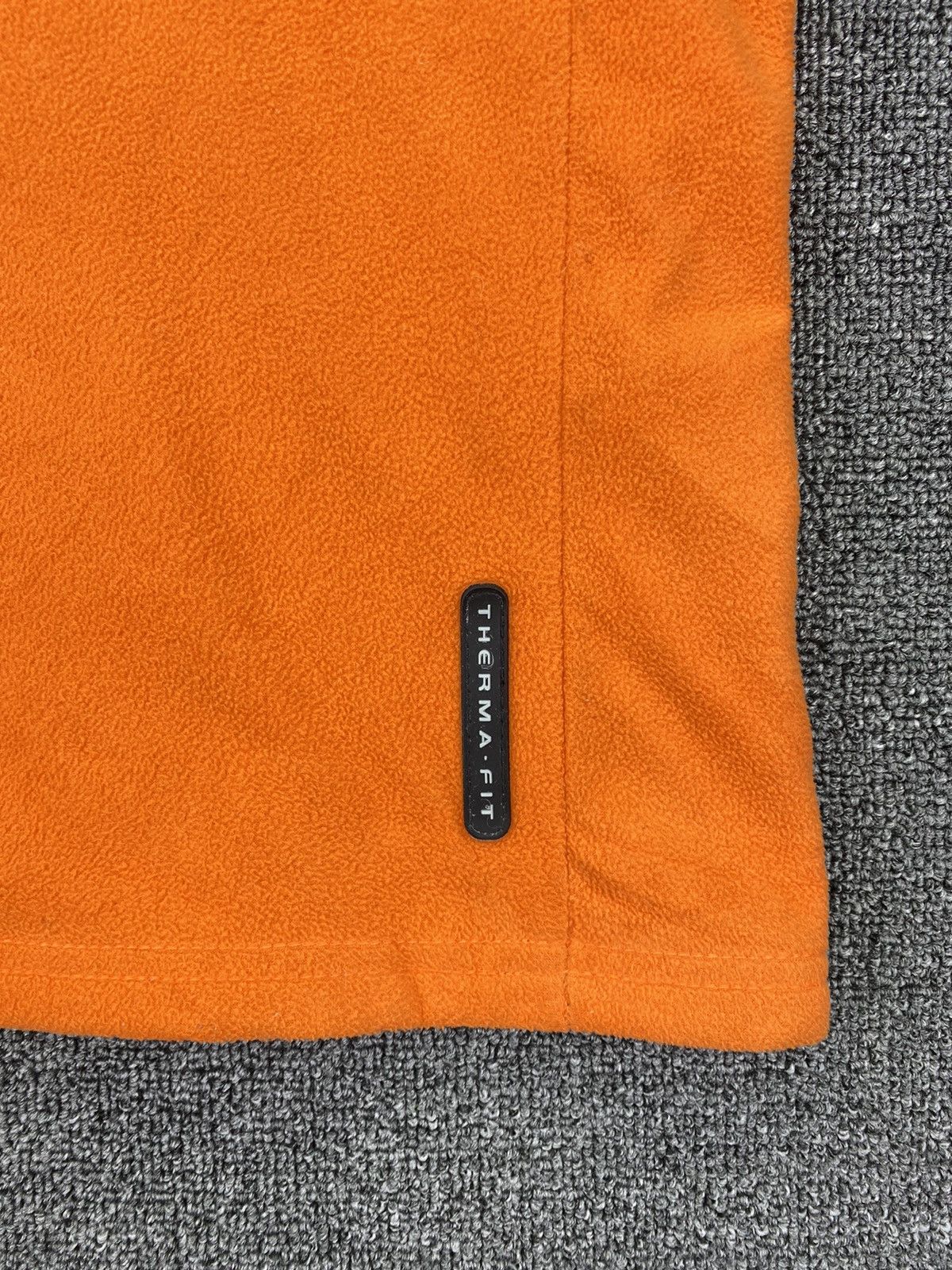 Nike Vintage Y2K Nike Therma Fit Vest Size US M / EU 48-50 / 2 - 7 Thumbnail