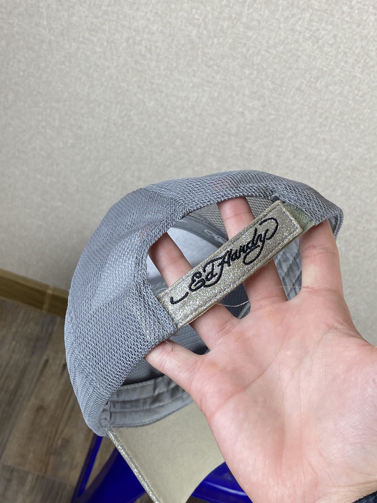 Christian Audigier × Ed Hardy × Vintage Ed Hardy by Christian silver sculls trucker cap Size ONE SIZE - 8 Thumbnail