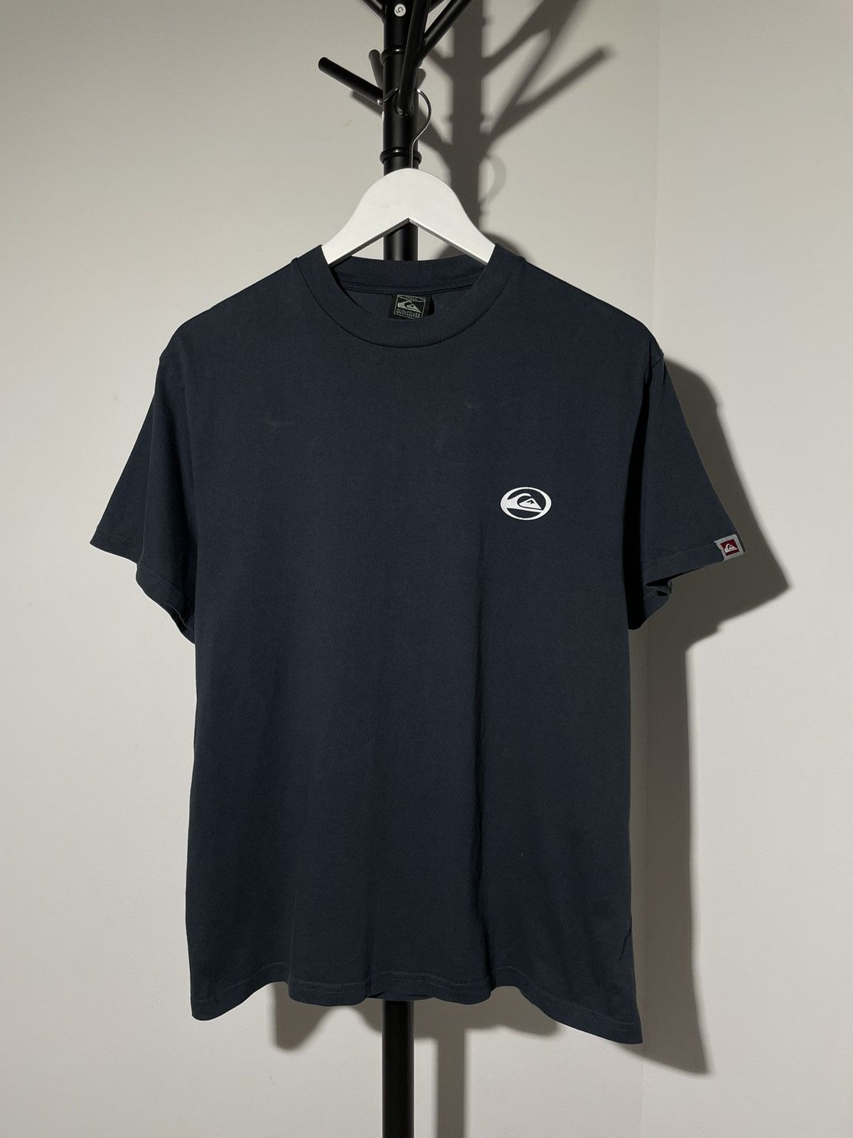 Quiksilver × Vintage Vintage 90s Quicksilver Surf Wear T-Shirt Size US S / EU 44-46 / 1 - 7 Thumbnail