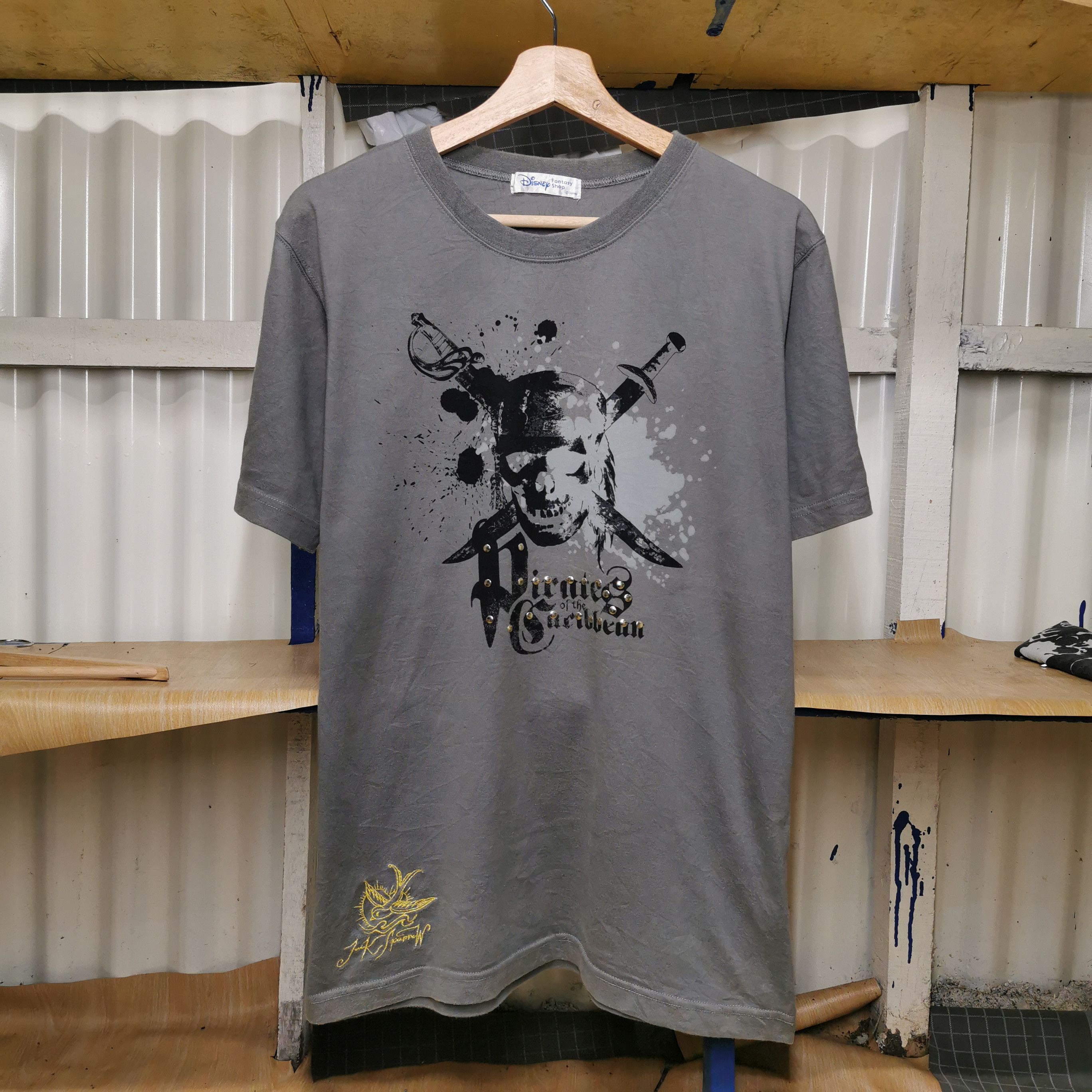 image of Disney x Movie Vintage Movie Pirates Of The Caribbean Tee in Grey, Men's (Size Medium)