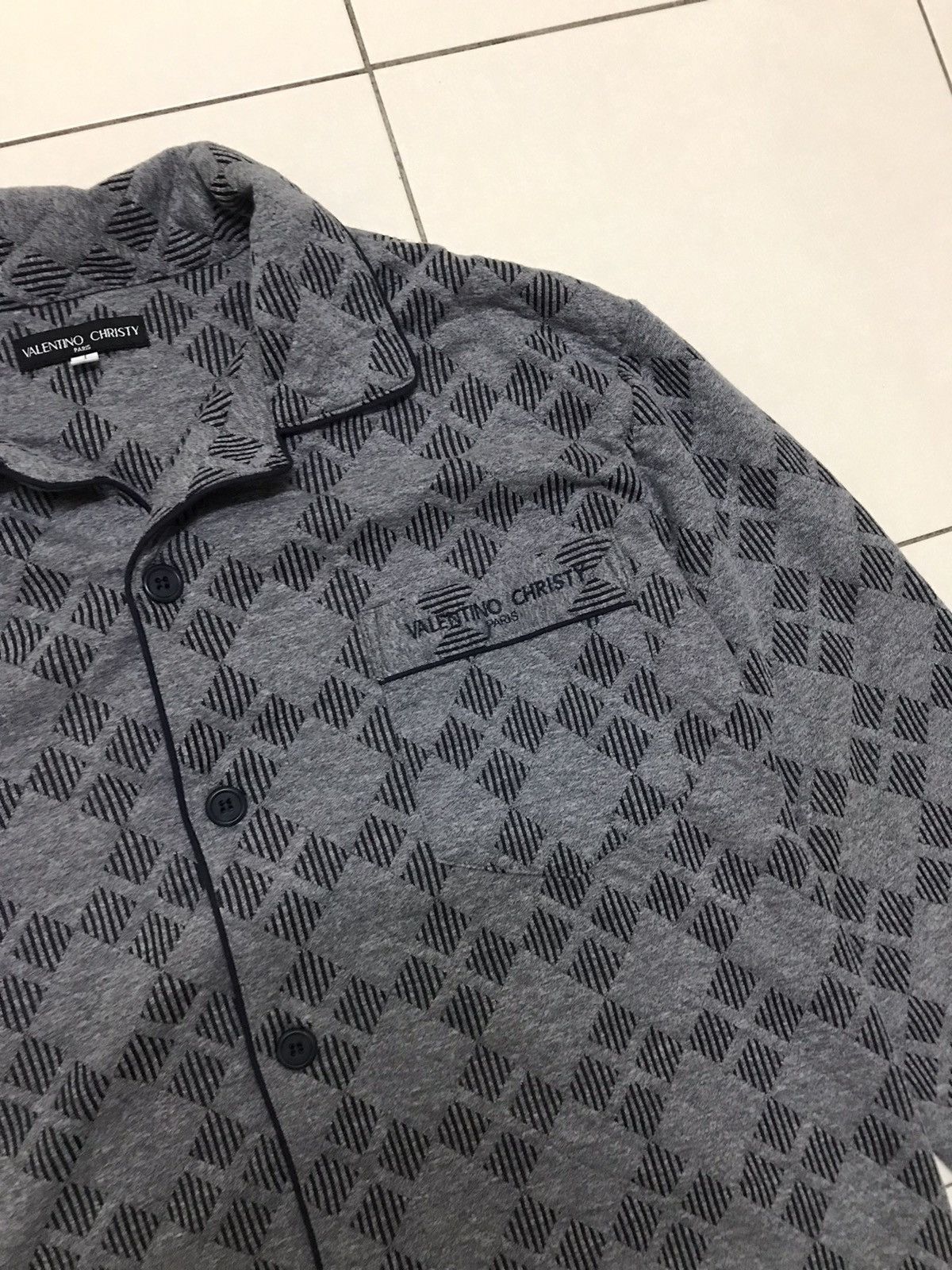 Valentino × Vintage Vintage Monogram Valentino Christy Paris Button Ups Size US M / EU 48-50 / 2 - 3 Thumbnail
