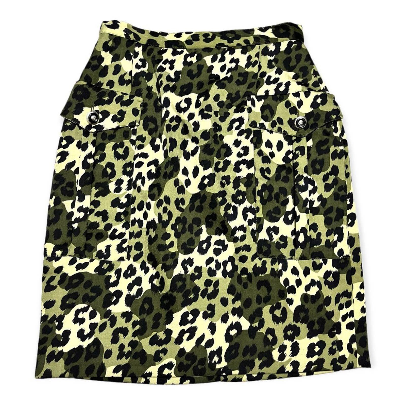 image of Versace Istante Vintage Luxury Designer Cheetah Wool Skirt in Green, Women's (Size 24)