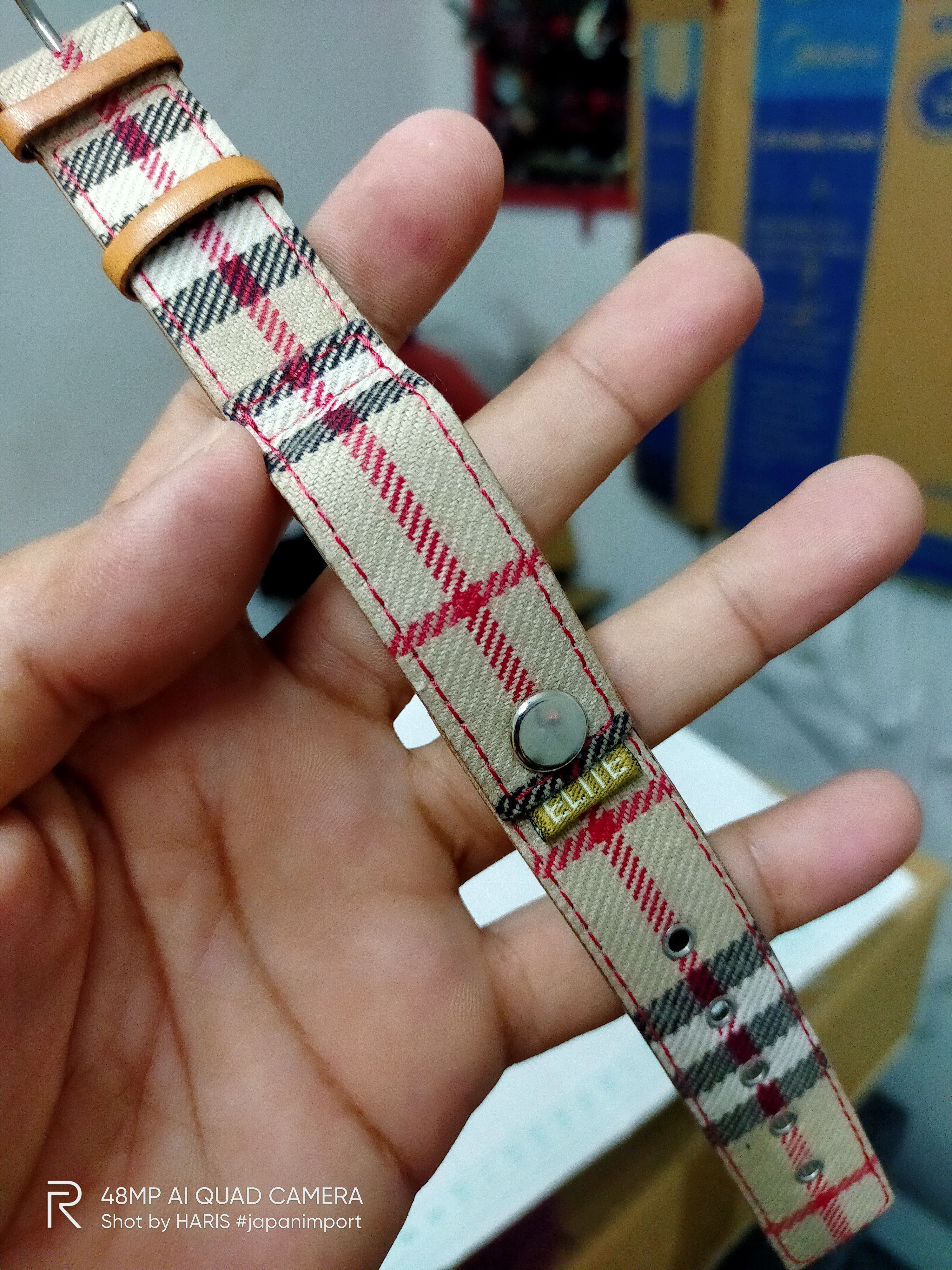 Japanese Brand RARE WATCH CUSTOM LIKE BURBERRY (CUSTOM MADE WATCH) Size ONE SIZE - 1 Thumbnail