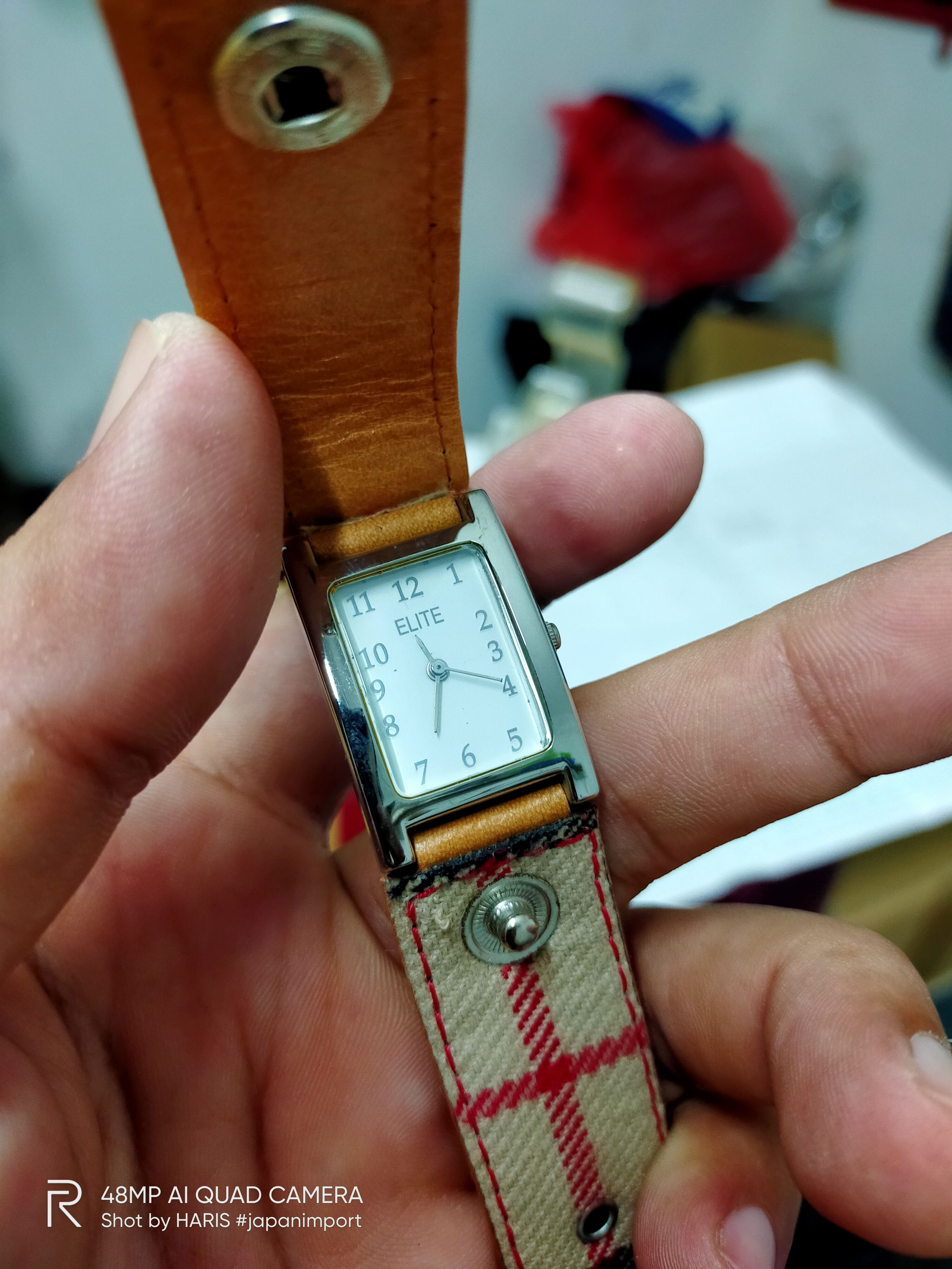 Japanese Brand RARE WATCH CUSTOM LIKE BURBERRY (CUSTOM MADE WATCH) Size ONE SIZE - 6 Thumbnail