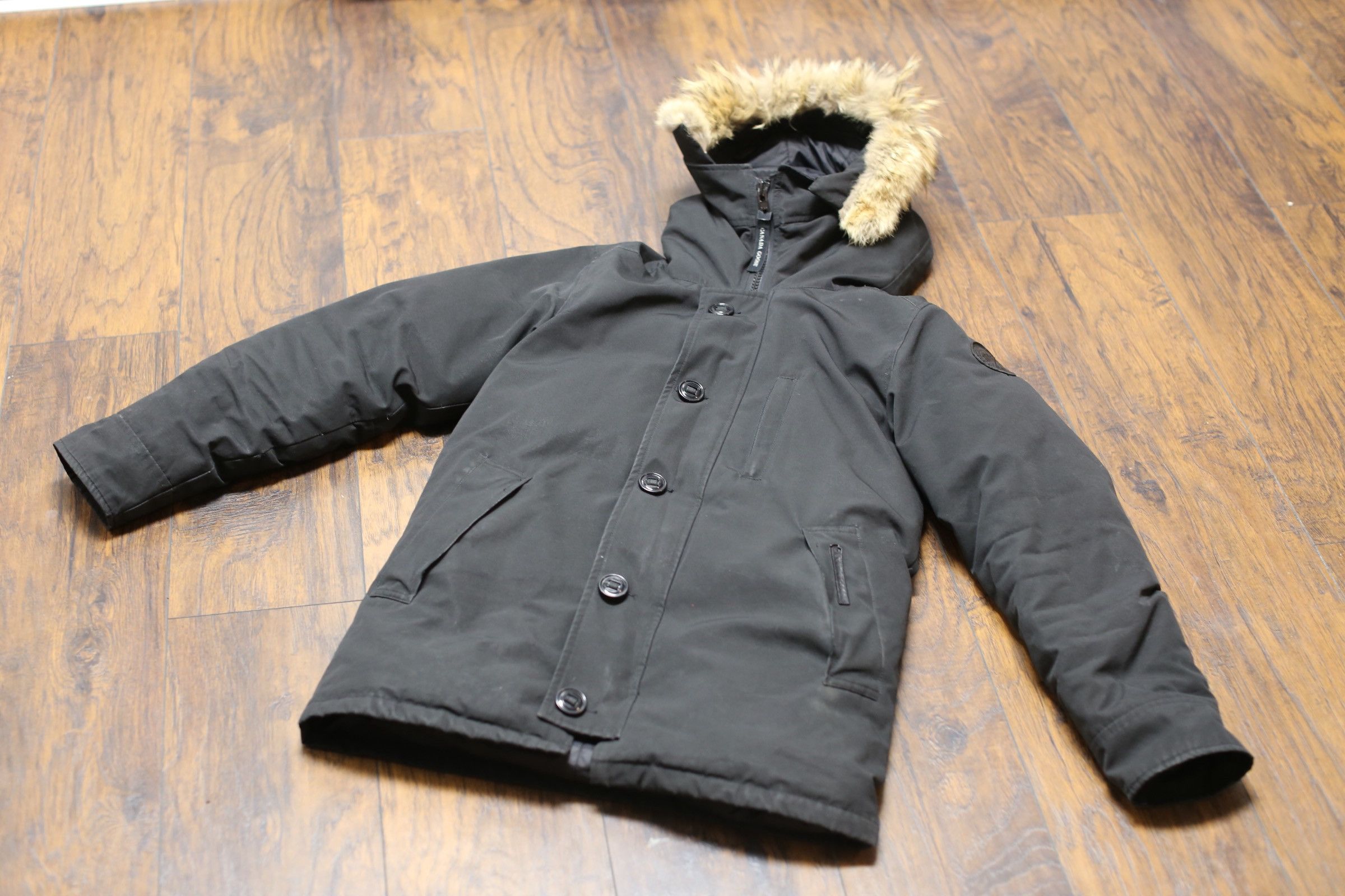 Barneys canada goose hotsell