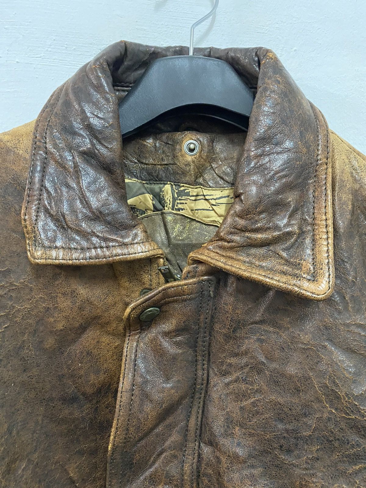 Vintage 🔥Vintage🔥 Distressed Wind Armor Leather Jacket Size US L / EU 52-54 / 3 - 6 Thumbnail