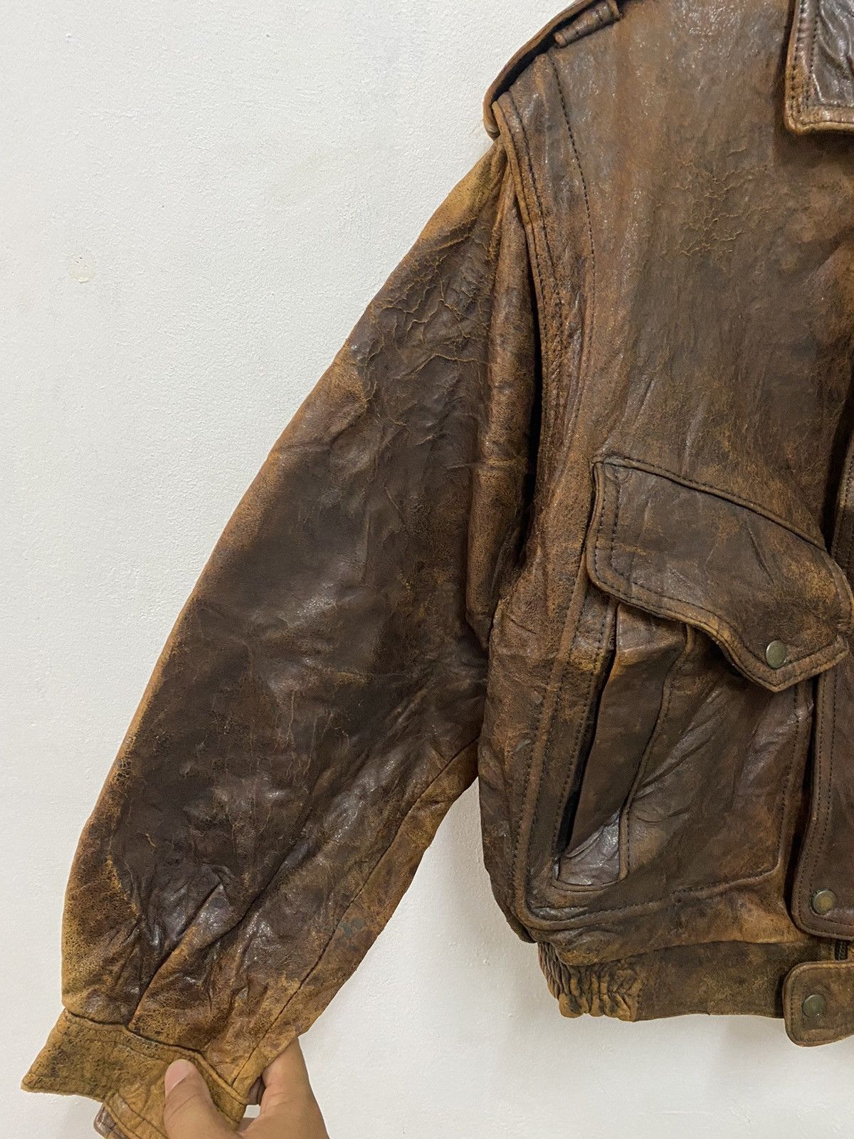 Vintage 🔥Vintage🔥 Distressed Wind Armor Leather Jacket Size US L / EU 52-54 / 3 - 5 Thumbnail