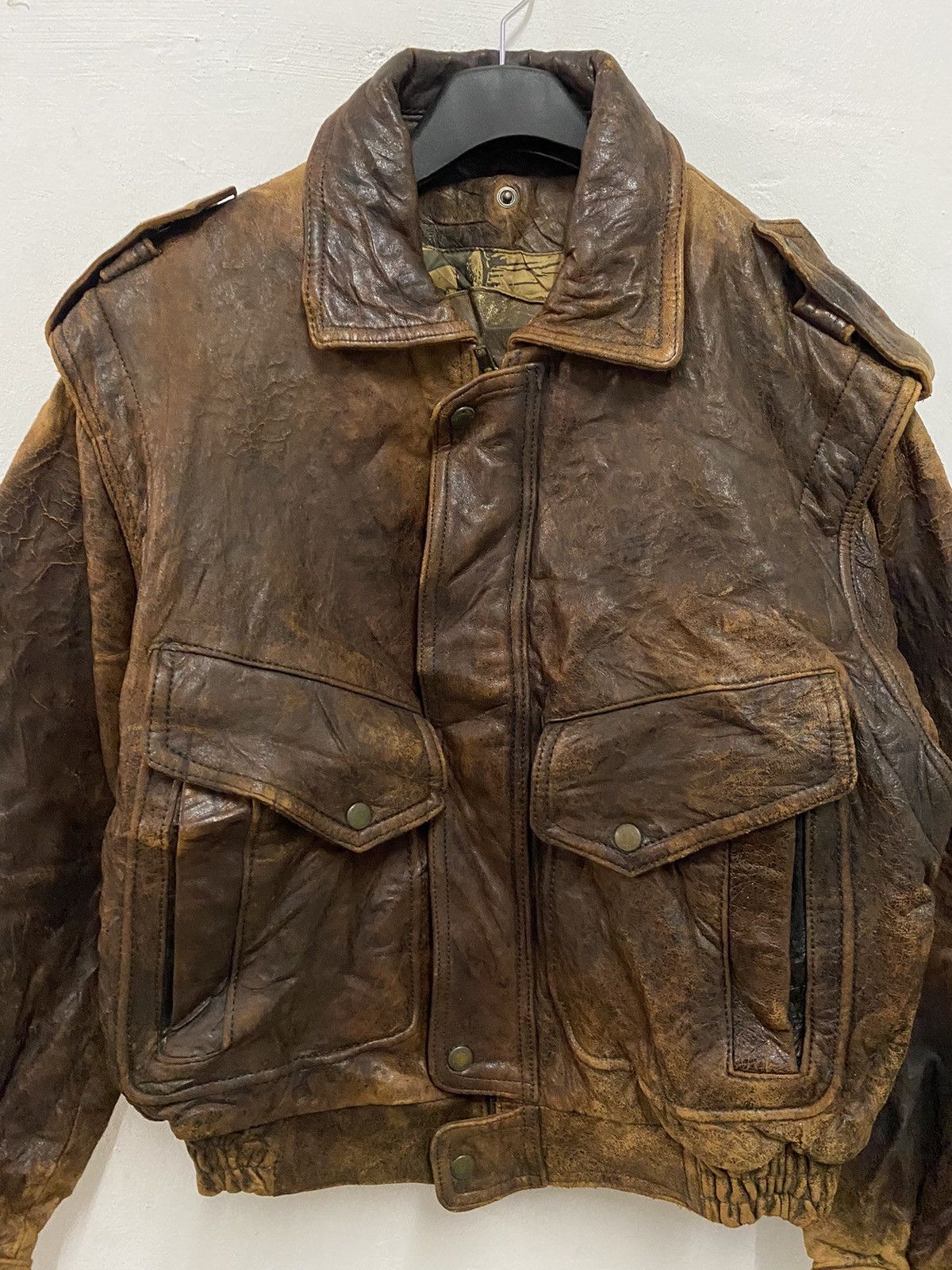 Vintage 🔥Vintage🔥 Distressed Wind Armor Leather Jacket Size US L / EU 52-54 / 3 - 3 Thumbnail