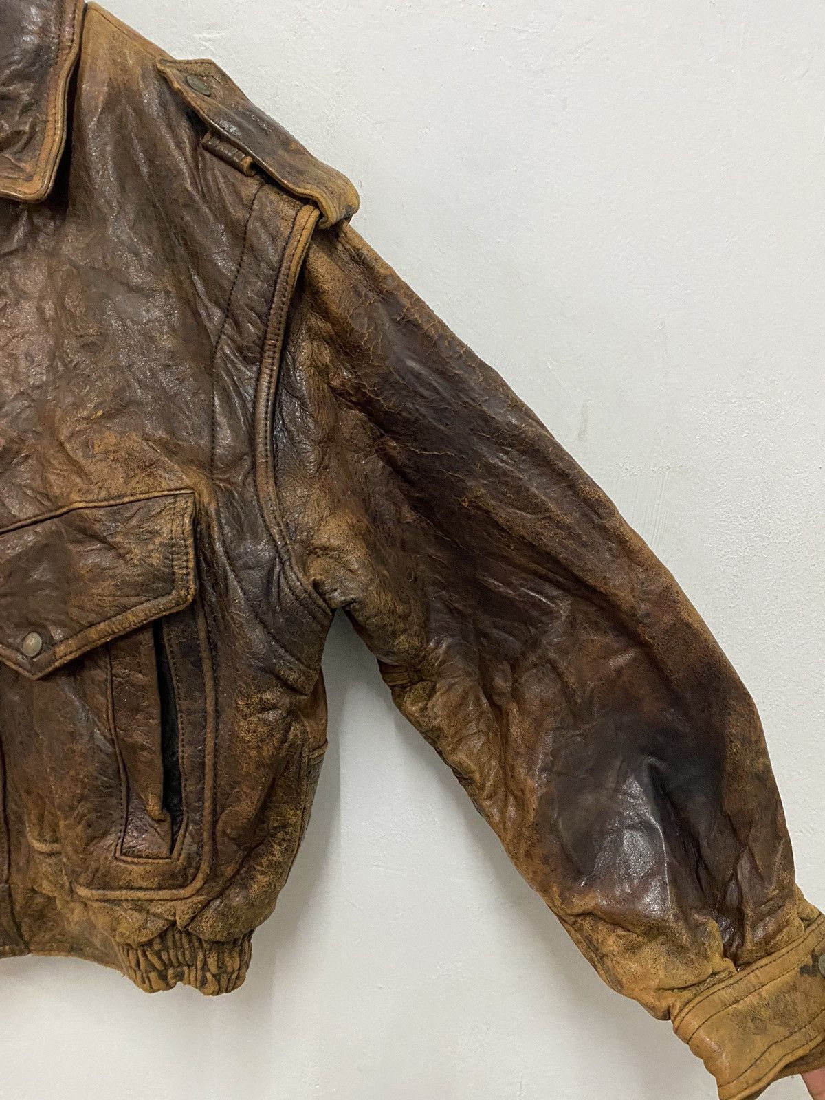 Vintage 🔥Vintage🔥 Distressed Wind Armor Leather Jacket Size US L / EU 52-54 / 3 - 4 Thumbnail