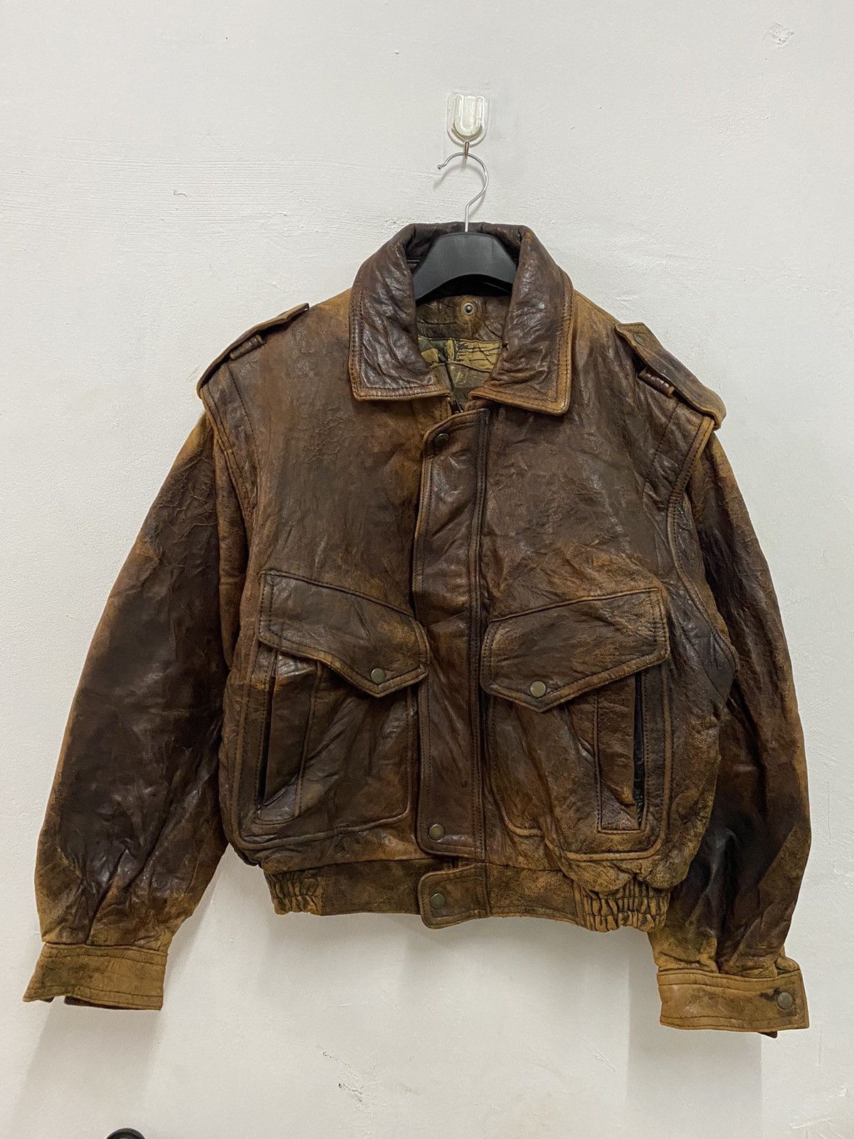 Vintage 🔥Vintage🔥 Distressed Wind Armor Leather Jacket Size US L / EU 52-54 / 3 - 2 Thumbnail