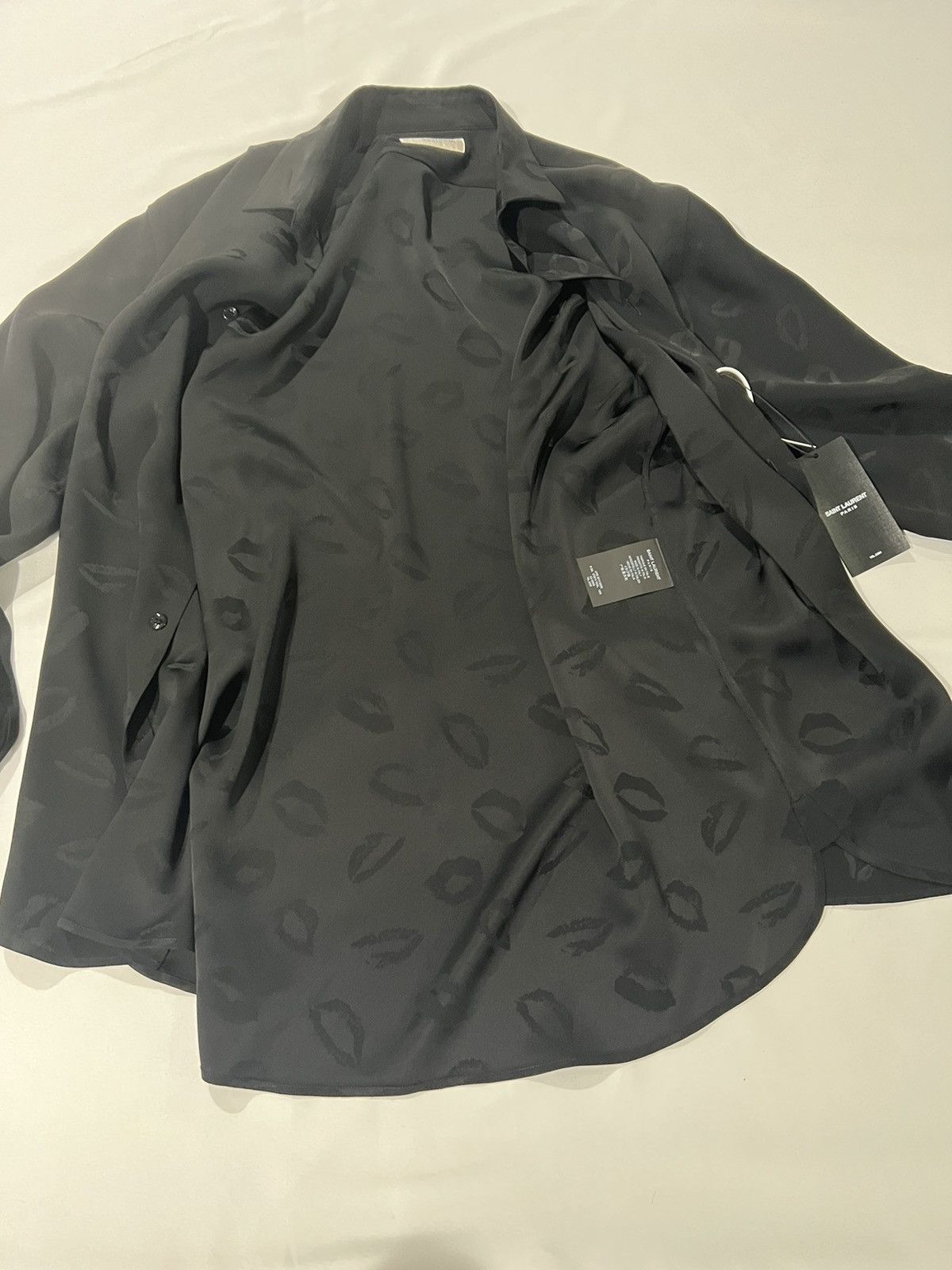 Saint Laurent Paris Saint Laurent Hedi Slimane lips shirt. 41/16 Size US L / EU 52-54 / 3 - 9 Thumbnail