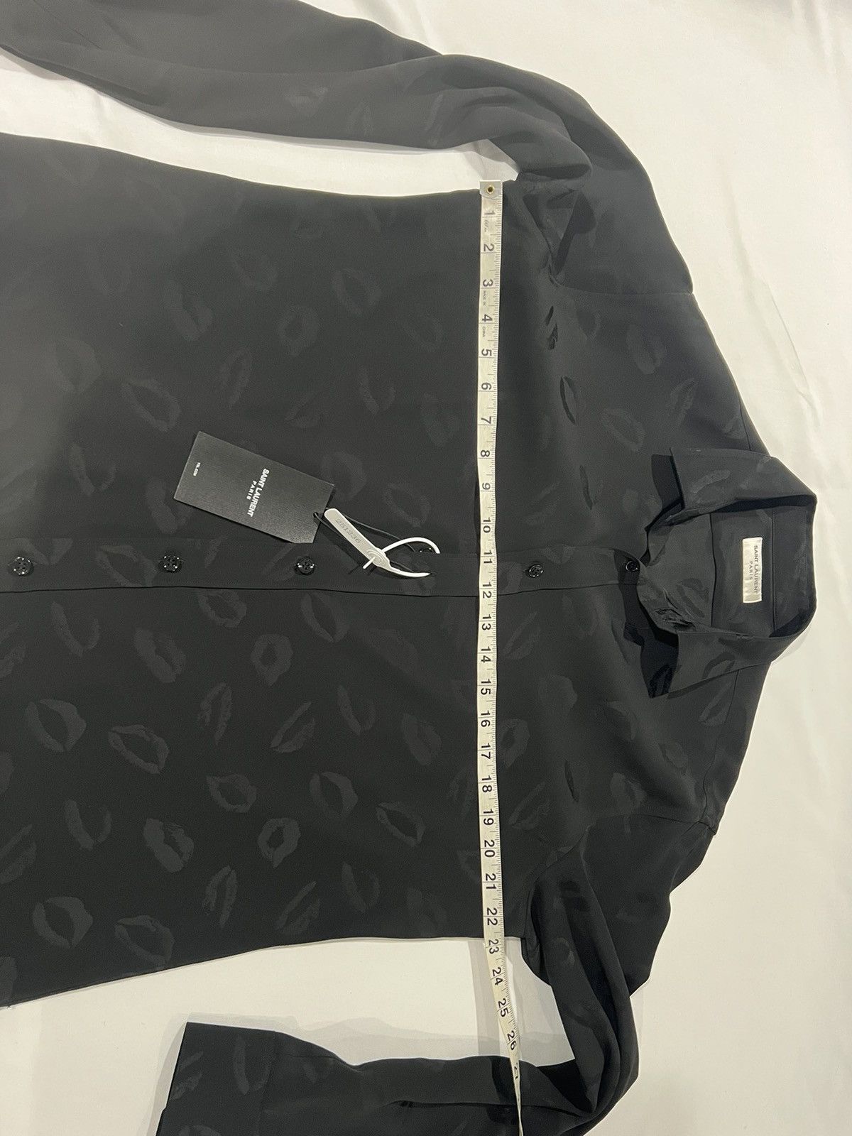 Saint Laurent Paris Saint Laurent Hedi Slimane lips shirt. 41/16 Size US L / EU 52-54 / 3 - 4 Thumbnail