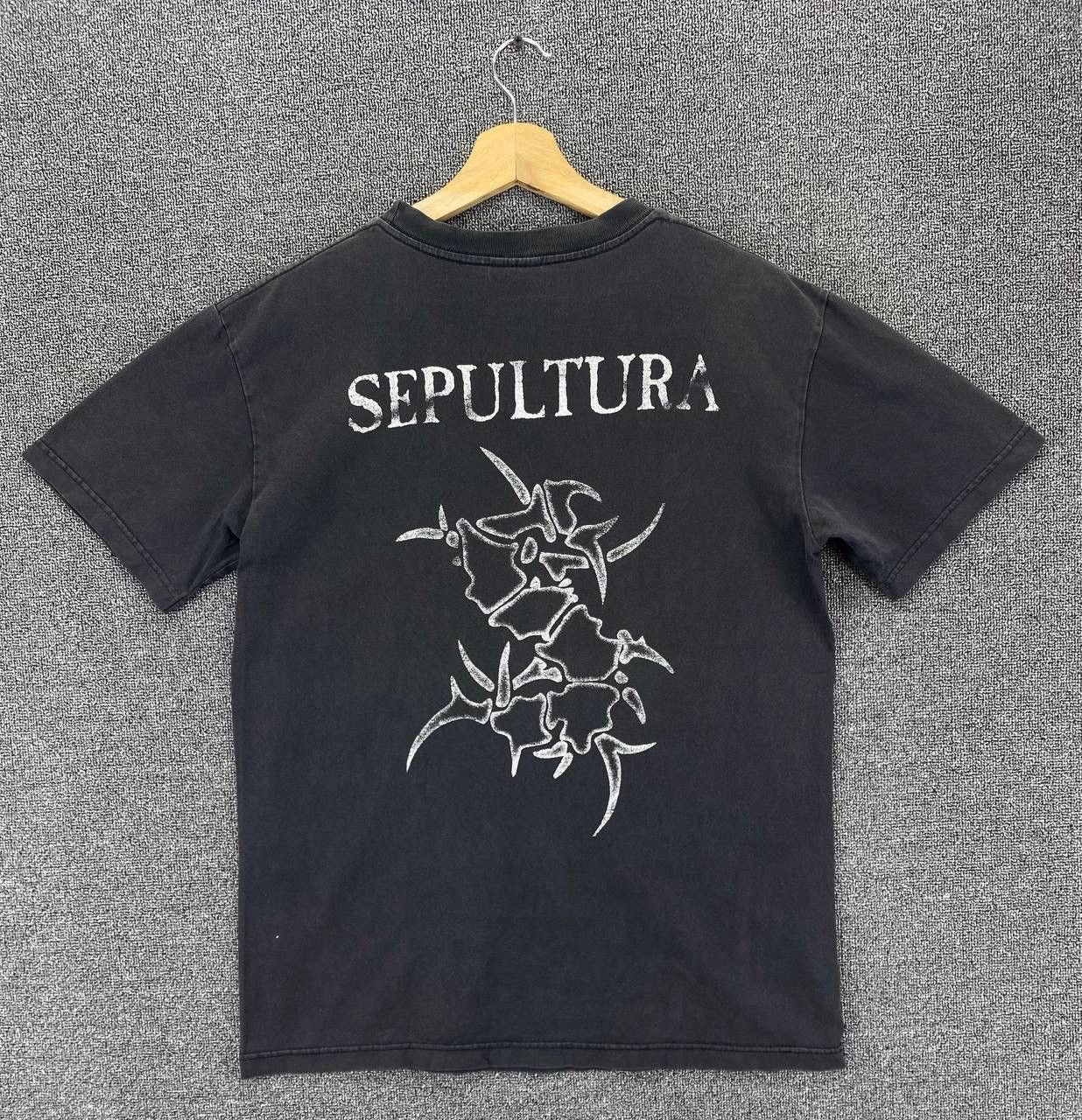 Band Tees Vintage Sepultura Skulls Heavy Metal Rock Band Tees T Shirts Size US M / EU 48-50 / 2 - 7 Thumbnail