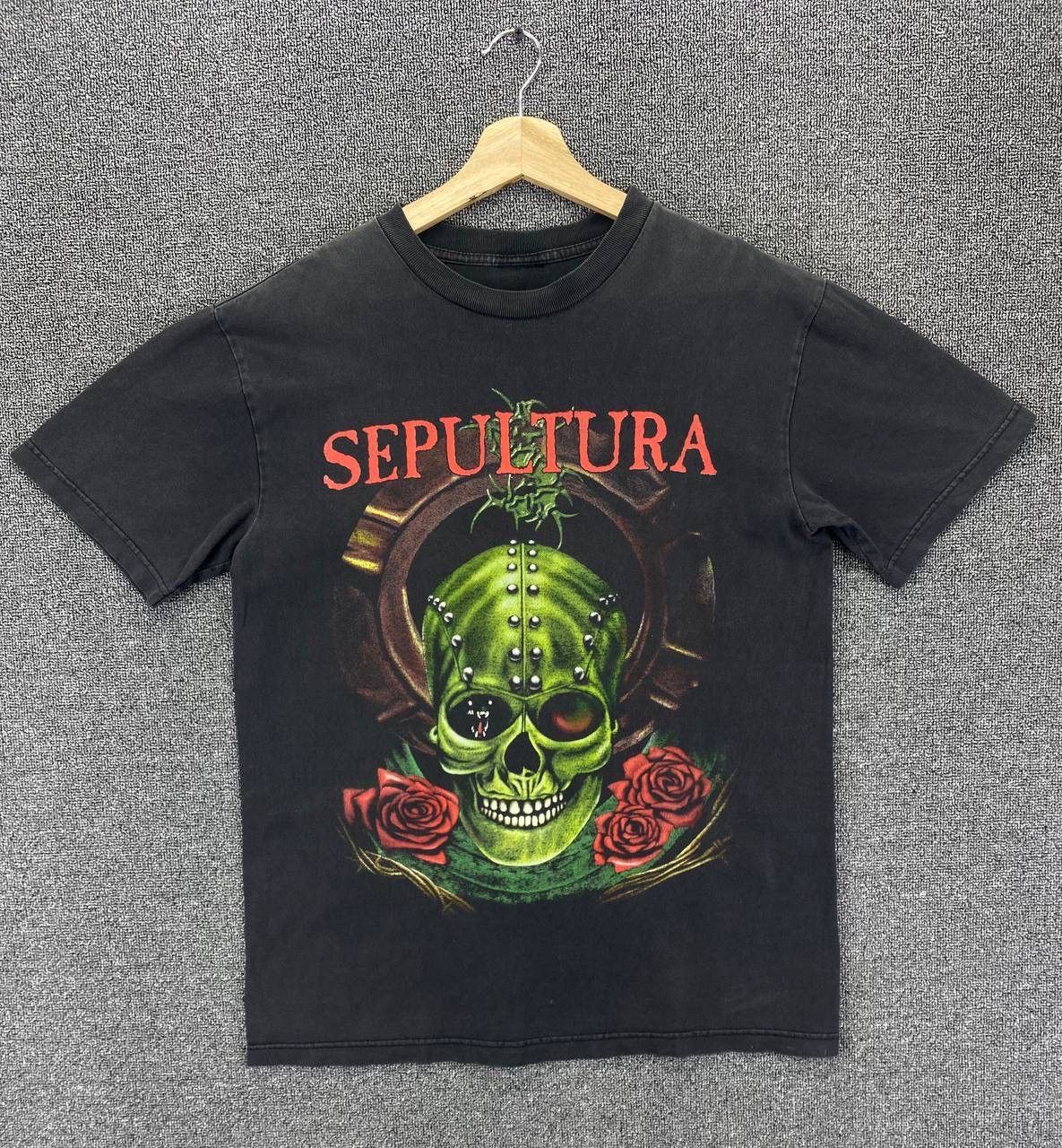Band Tees Vintage Sepultura Skulls Heavy Metal Rock Band Tees T Shirts Size US M / EU 48-50 / 2 - 1 Thumbnail
