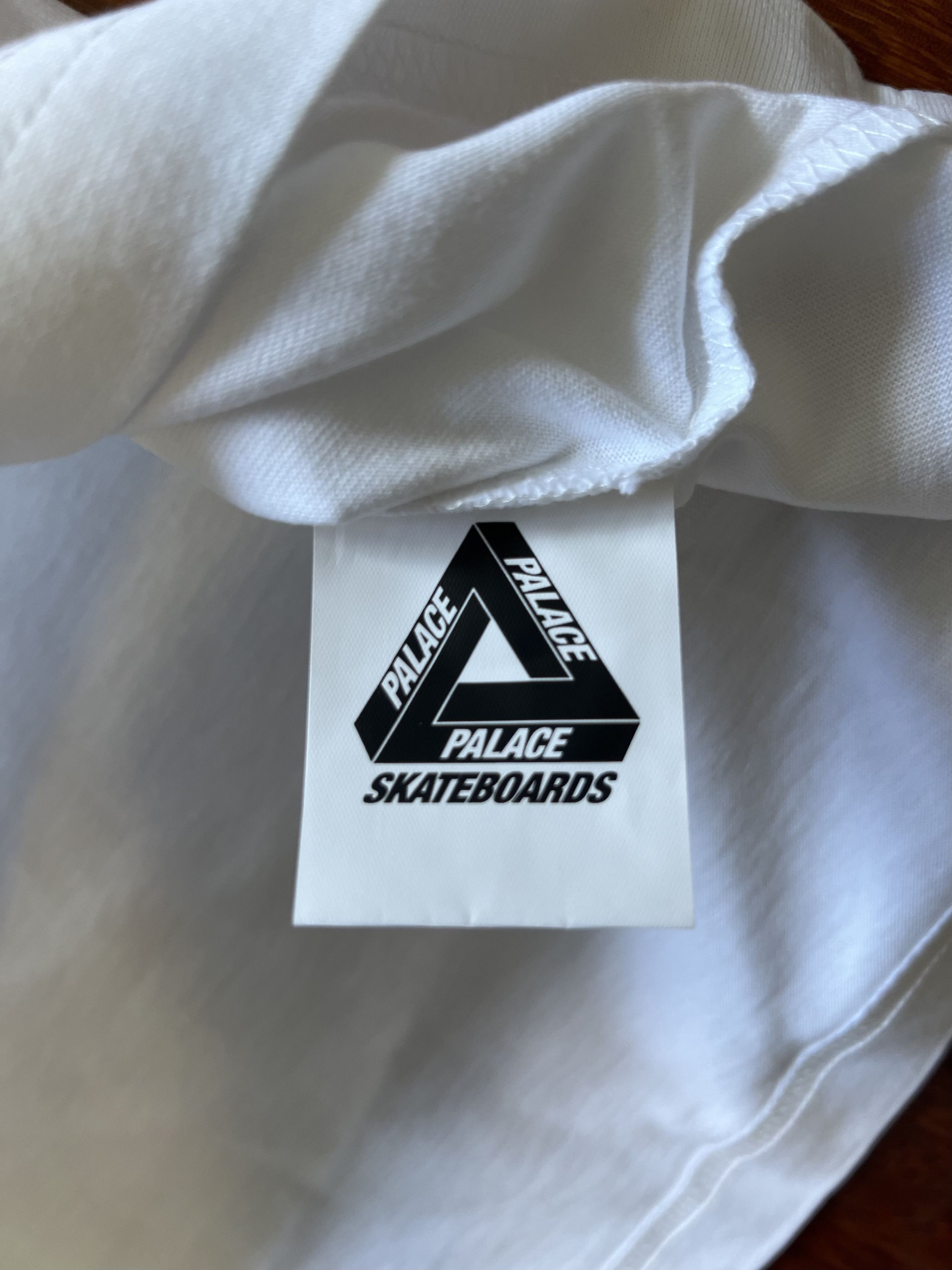 Palace 💚 2019 Palace Mad Maximum T-Shirt White Large NEW Size US L / EU 52-54 / 3 - 9 Thumbnail