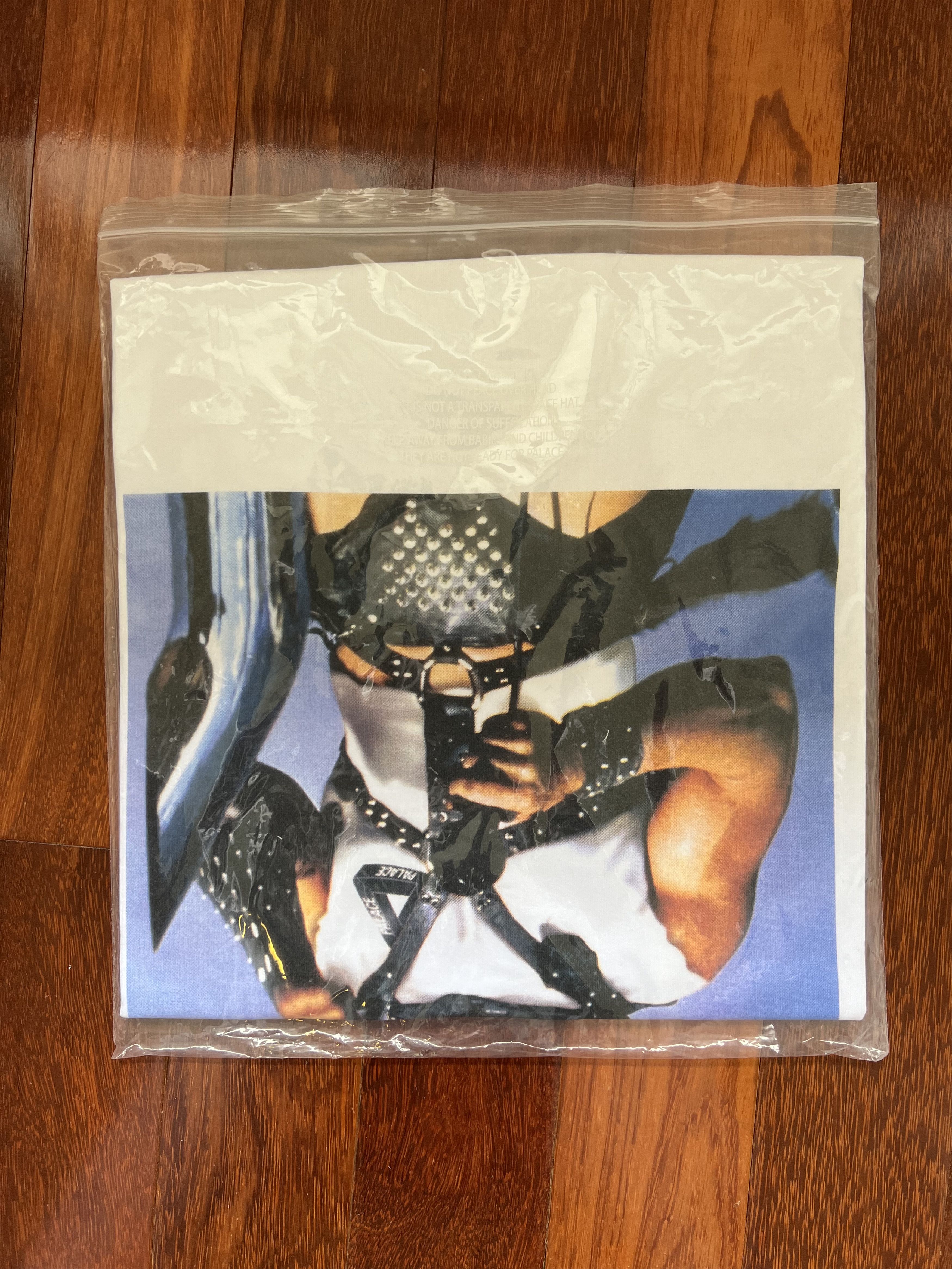Palace 💚 2019 Palace Mad Maximum T-Shirt White Medium NEW Size US M / EU 48-50 / 2 - 3 Thumbnail