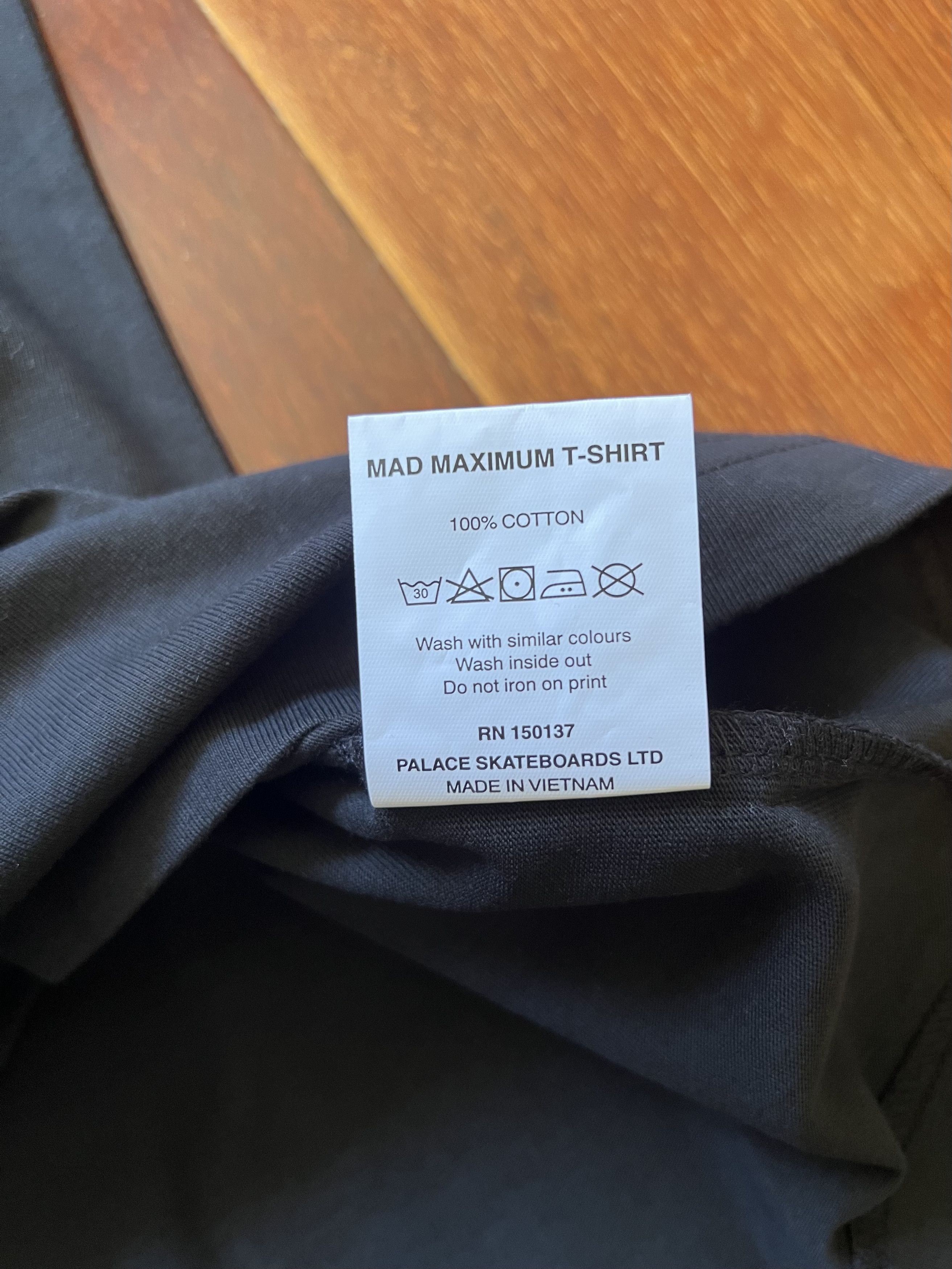 Palace 💚 2019 Palace Mad Maximum T-Shirt Black Medium NEW Size US M / EU 48-50 / 2 - 10 Thumbnail