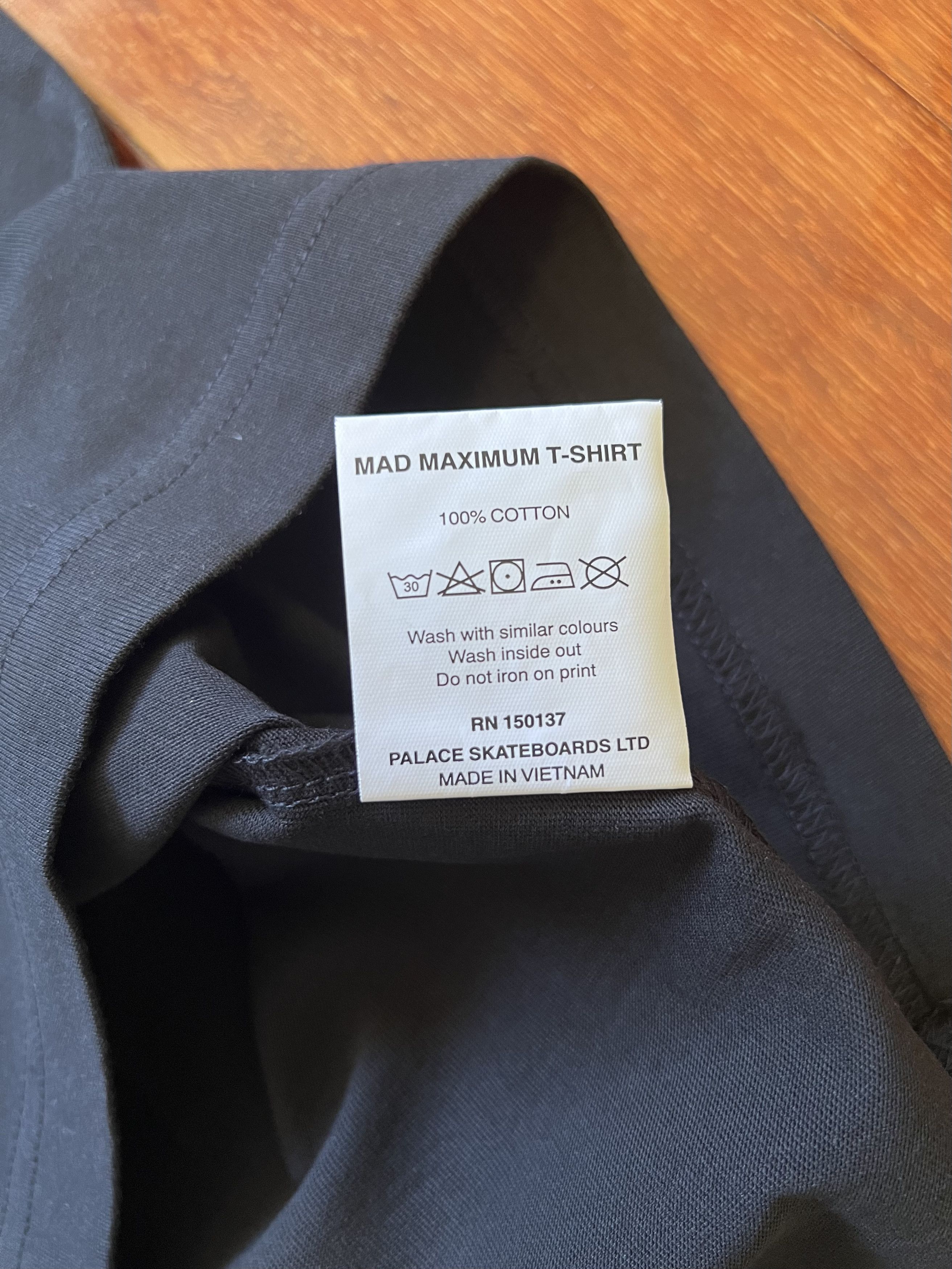 Palace 💚 2019 Palace Mad Maximum T-Shirt Black Large NEW Size US L / EU 52-54 / 3 - 10 Thumbnail