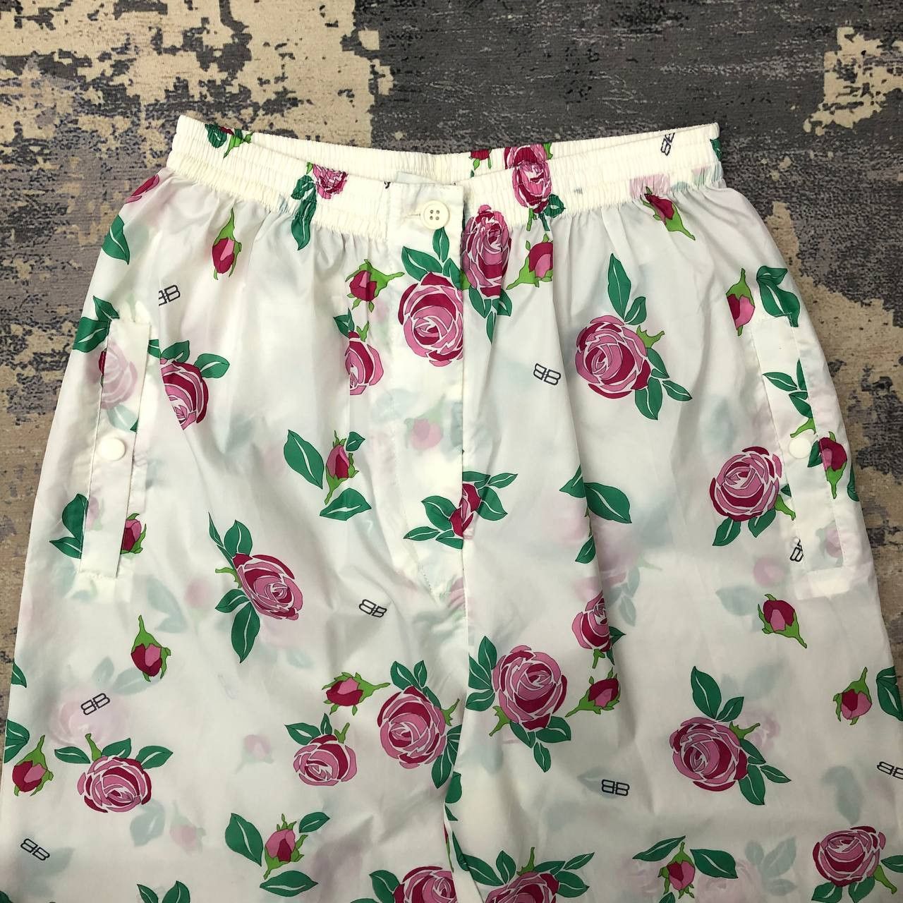 Balenciaga P389 BALENCIAGA SPORTS FLOWER FULLPRINT SEE THROUGHT PANTS Size 30" / US 8 / IT 44 - 3 Thumbnail