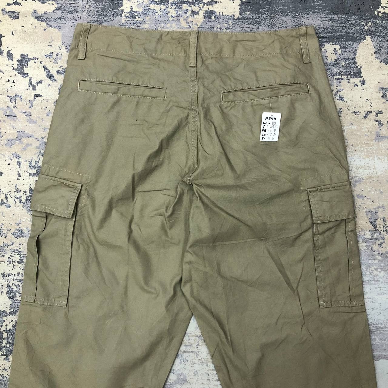 Uniqlo P344 UNIQLO CARGO PANTS Size US 33 - 4 Thumbnail