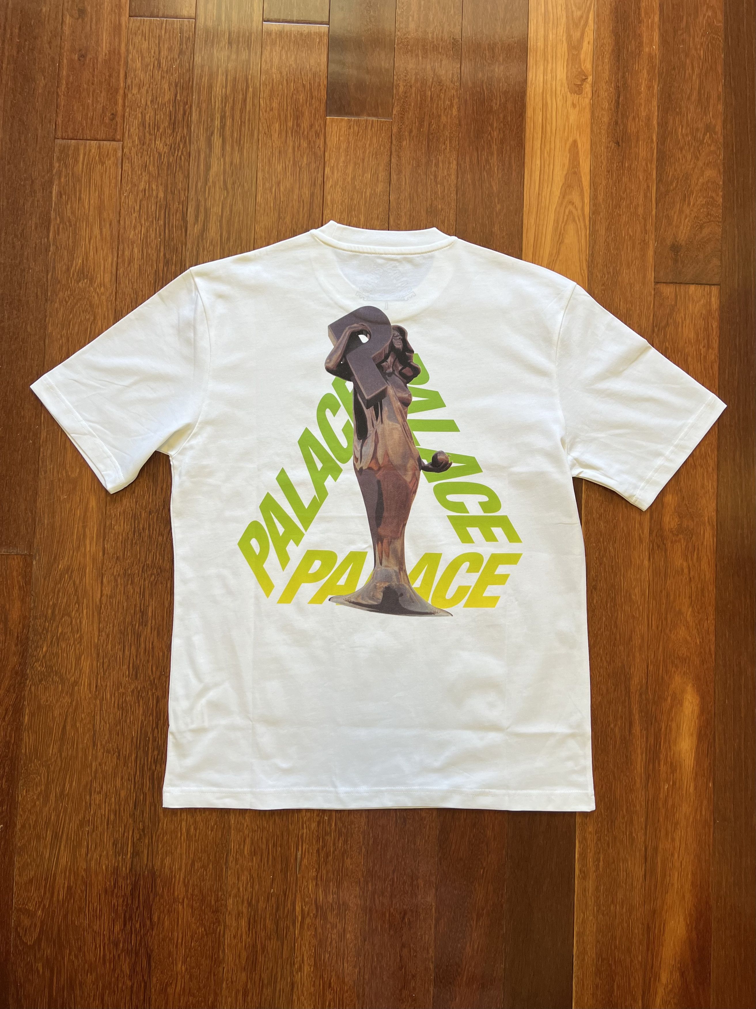 Palace 💚 2019 Palace Rolls P3 T-Shirt White Large NEW Size US L / EU 52-54 / 3 - 6 Thumbnail