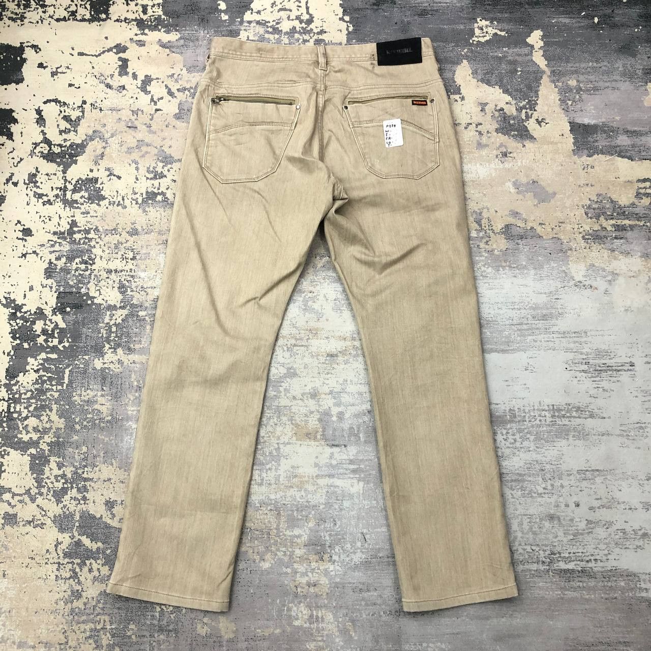 Japanese Brand P334 JAPAN BACK NUMBER SLIMFIT JEANS Size US 33 - 2 Thumbnail