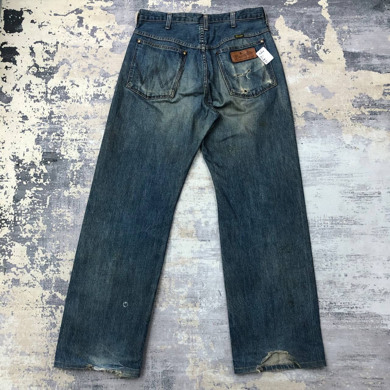 P300 VTG WRANGLER BLUE BELL RIPPED JEANS
