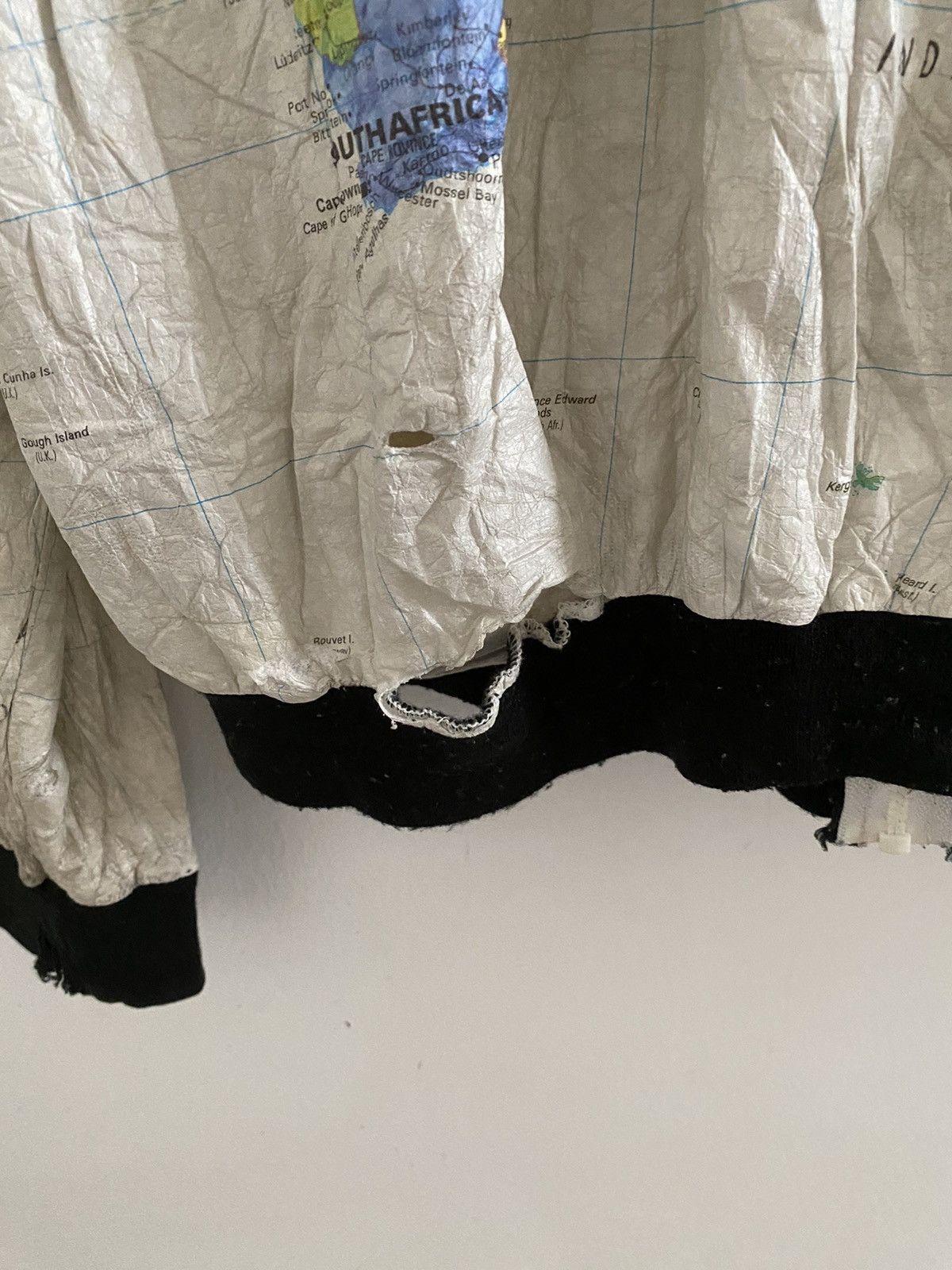 Band Tees × Vintage Vintage made in usa Rare 80s World Map Kurt Cobain Nirvana Size US L / EU 52-54 / 3 - 6 Thumbnail
