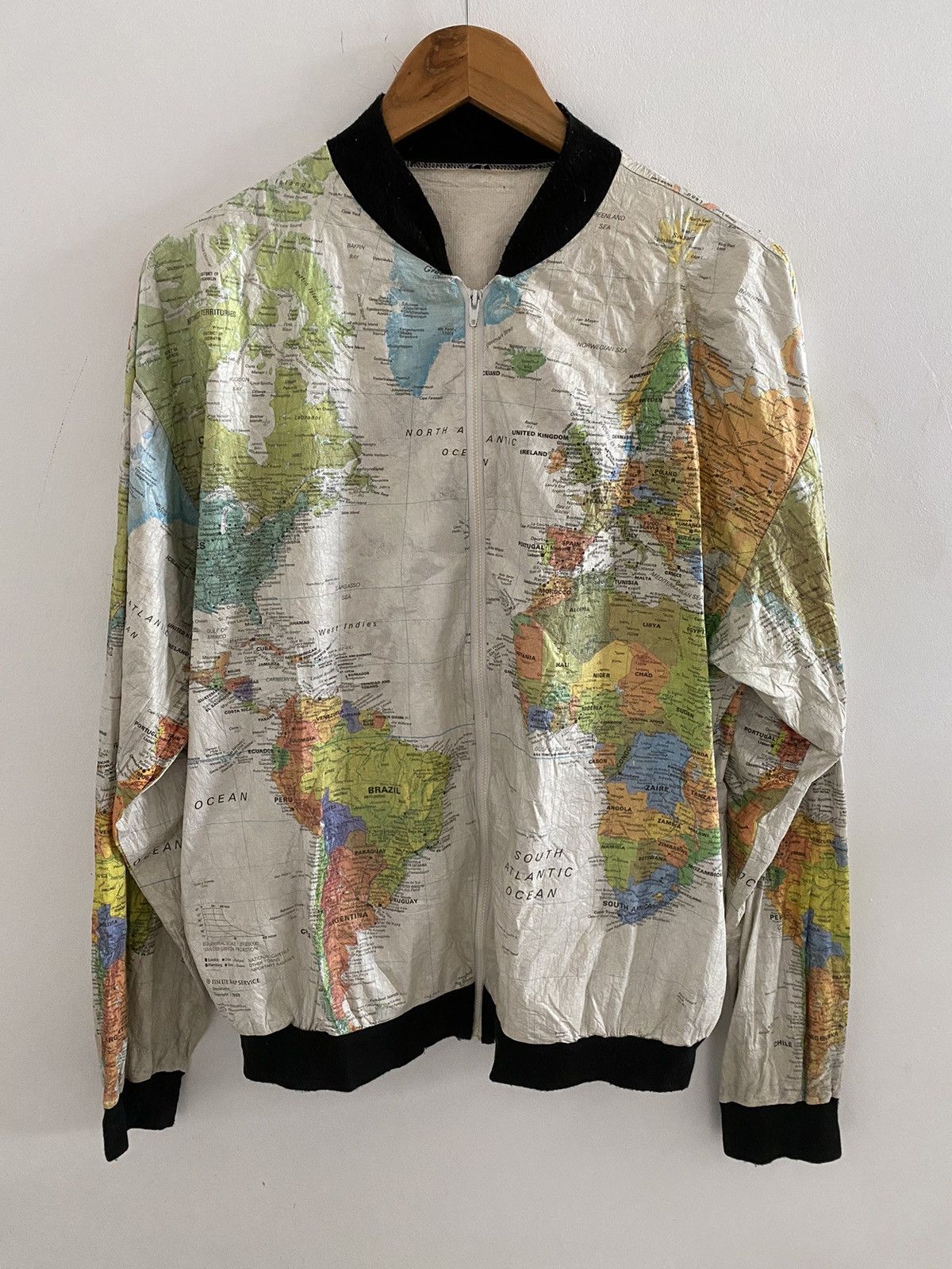 Band Tees × Vintage Vintage made in usa Rare 80s World Map Kurt Cobain Nirvana Size US L / EU 52-54 / 3 - 4 Thumbnail