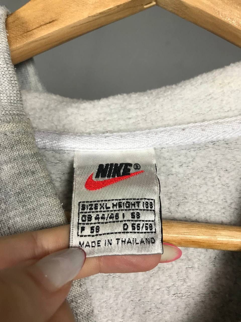 Nike Nike big swoosh streetwear vintage zip hoodie Size US XL / EU 56 / 4 - 4 Thumbnail