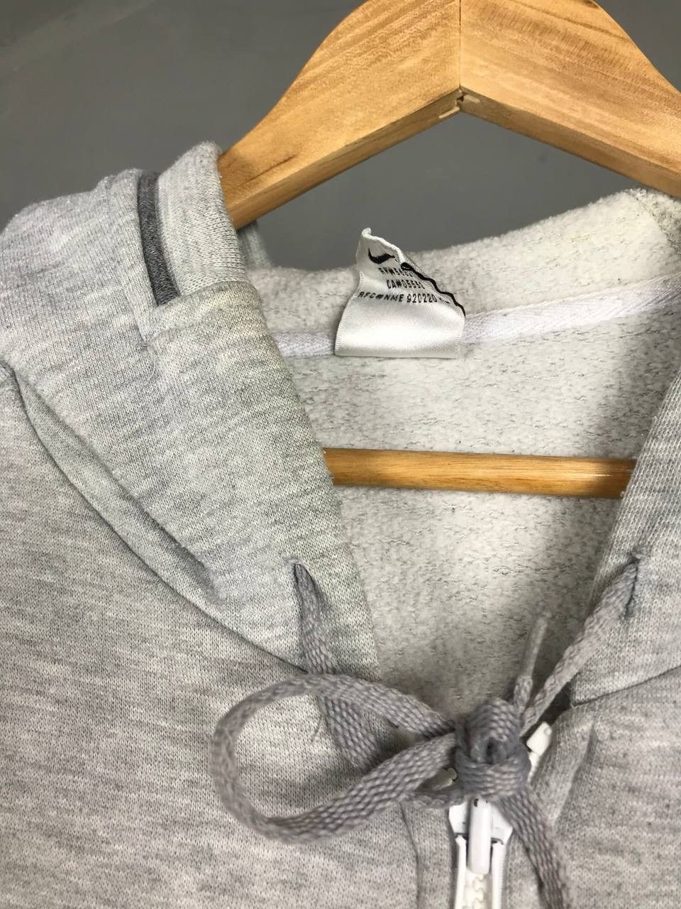 Nike Nike big swoosh streetwear vintage zip hoodie Size US XL / EU 56 / 4 - 9 Thumbnail