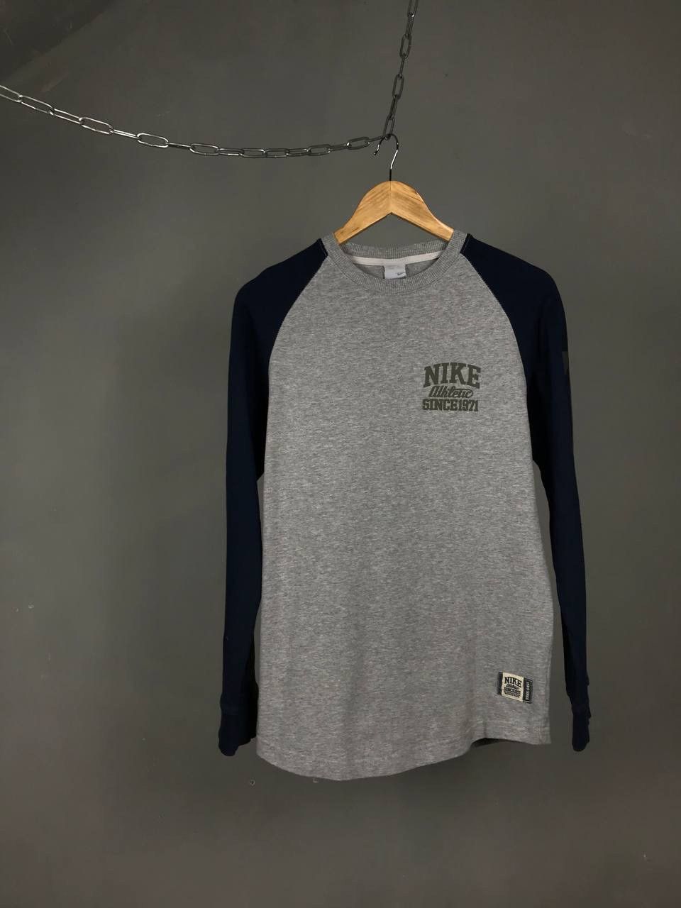 Nike × Vintage Nike swoosh streetwear vintage gray sweatshirt Size US S / EU 44-46 / 1 - 1 Thumbnail