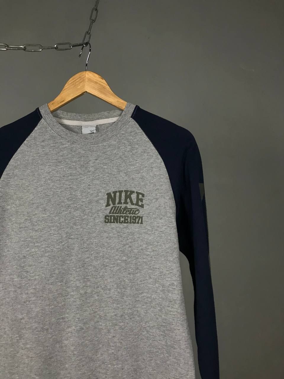 Nike × Vintage Nike swoosh streetwear vintage gray sweatshirt Size US S / EU 44-46 / 1 - 2 Thumbnail
