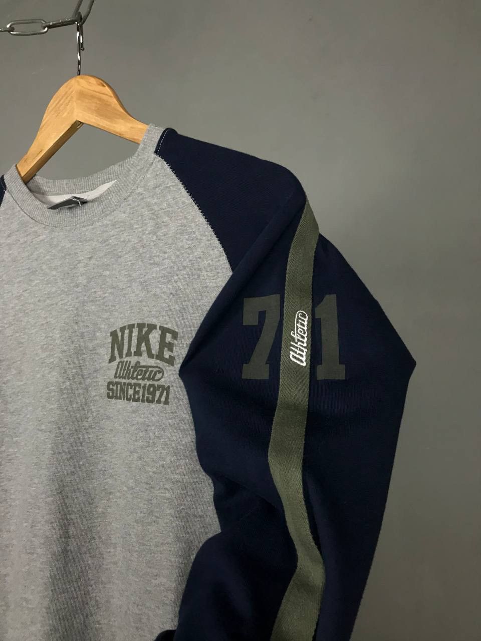 Nike × Vintage Nike swoosh streetwear vintage gray sweatshirt Size US S / EU 44-46 / 1 - 9 Thumbnail