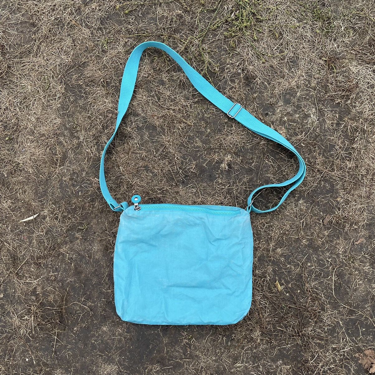 Vintage Vintage Y2K Light Blue Nylon Crossbody Bag Streetwear OS Size ONE SIZE - 8 Thumbnail