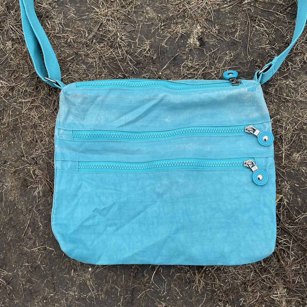 Vintage Vintage Y2K Light Blue Nylon Crossbody Bag Streetwear OS Size ONE SIZE - 2 Thumbnail