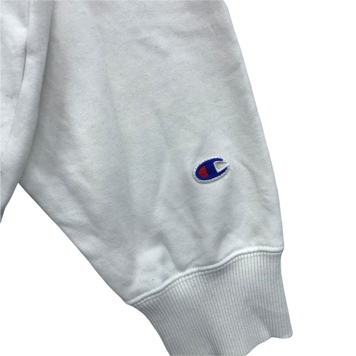 Vintage CHAMPION SCRIPT USA Small Logo Sportswear Grey