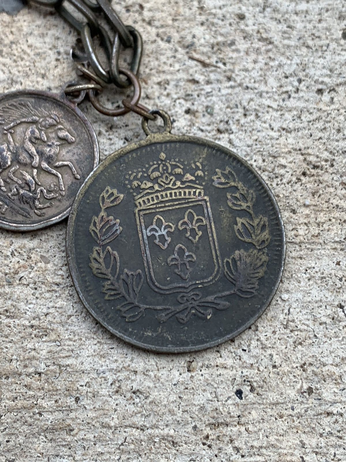Jewelry REP FRANCAISE X QUEEN ELIZABETH 1951 CHAIN COIN NECKLACE Size ONE SIZE - 5 Thumbnail