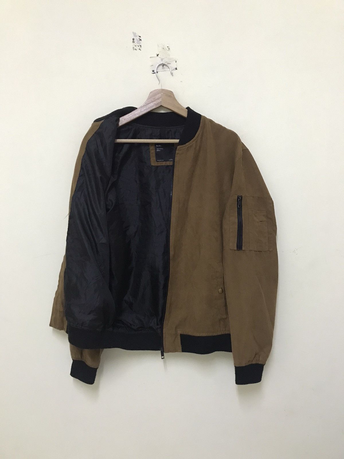 Bershka Bershka Bomber Jacket Size US L / EU 52-54 / 3 - 10 Thumbnail