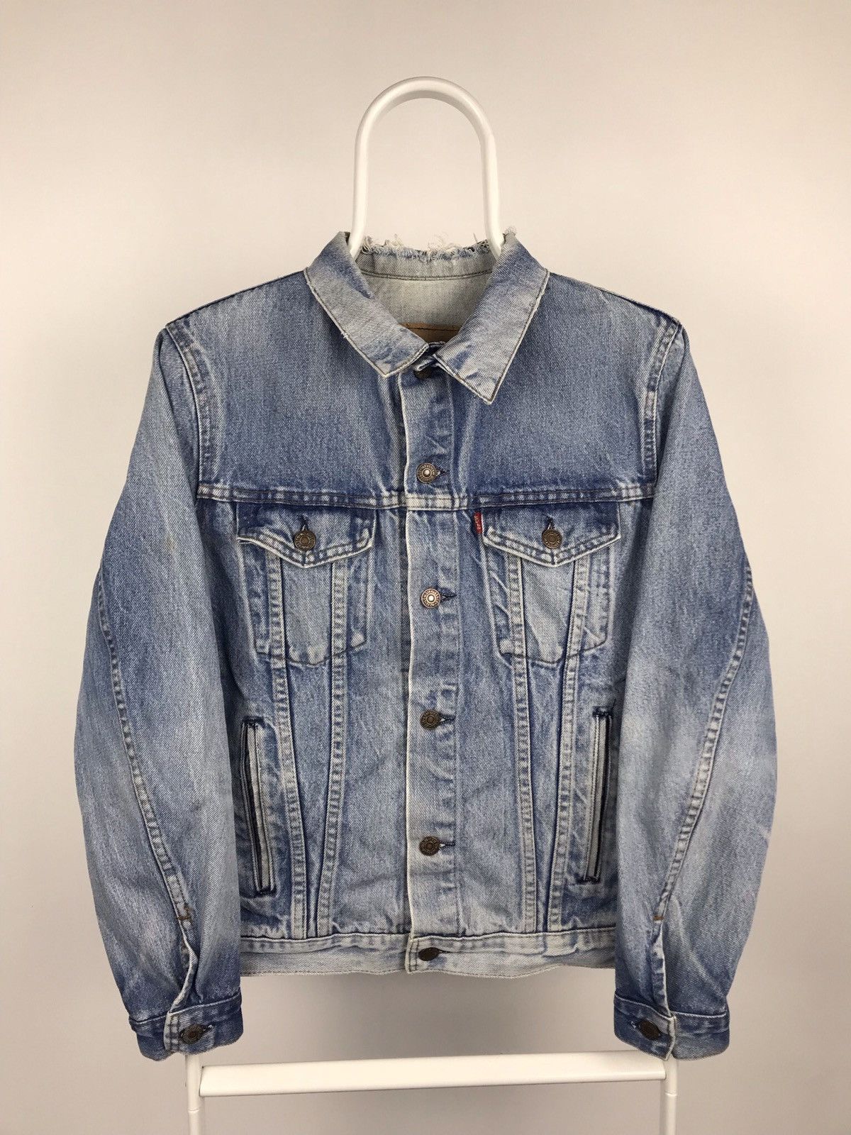 Vintage Levi's 75505-0211 denim jacket, made in Canada, size M. cotton blue type Vintage Second Hand