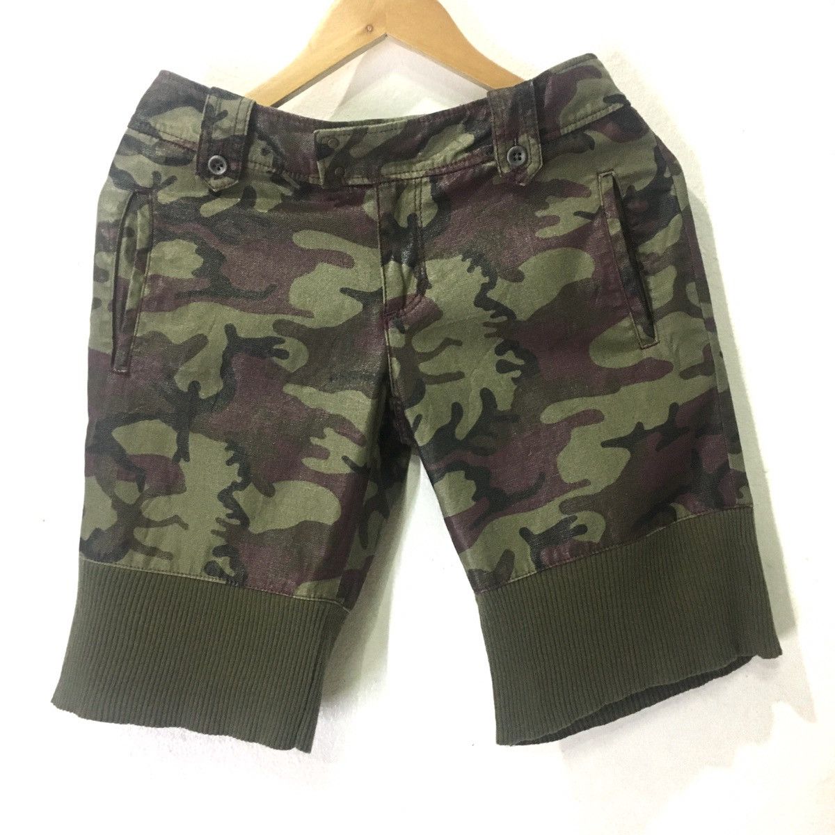 If Six Was Nine Io Yukomura “Ta Short Pant Camo Size US 29 - 1 Thumbnail