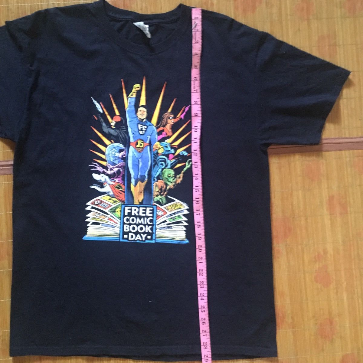 DC Comics × Jerzees × Marvel Comics Marvel Comic Tee Size US M / EU 48-50 / 2 - 11 Thumbnail
