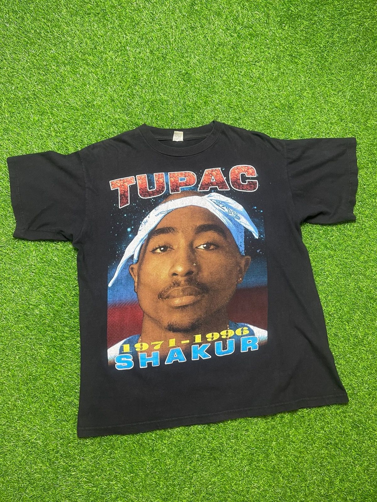 Vintage 90s 2pac “Againts All Odds” Rap Tee Size US XL / EU 56 / 4 - 1 Thumbnail