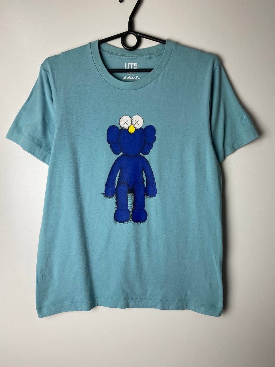Uniqlo Uniqlo Kaws Uniqlo t-shirt size XS Size US XS / EU 42 / 0 - 1 Thumbnail