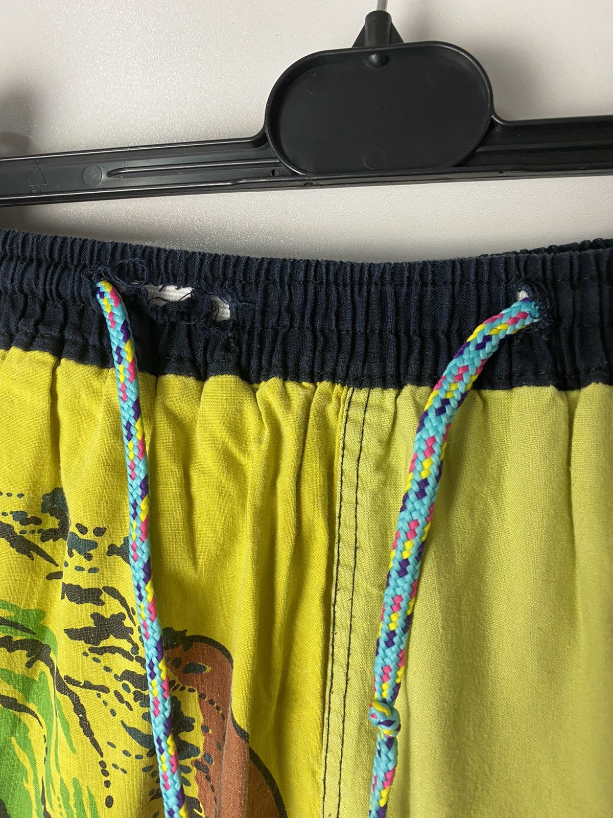 Vintage Crazy shorts vintage size M Size US 32 / EU 48 - 4 Thumbnail