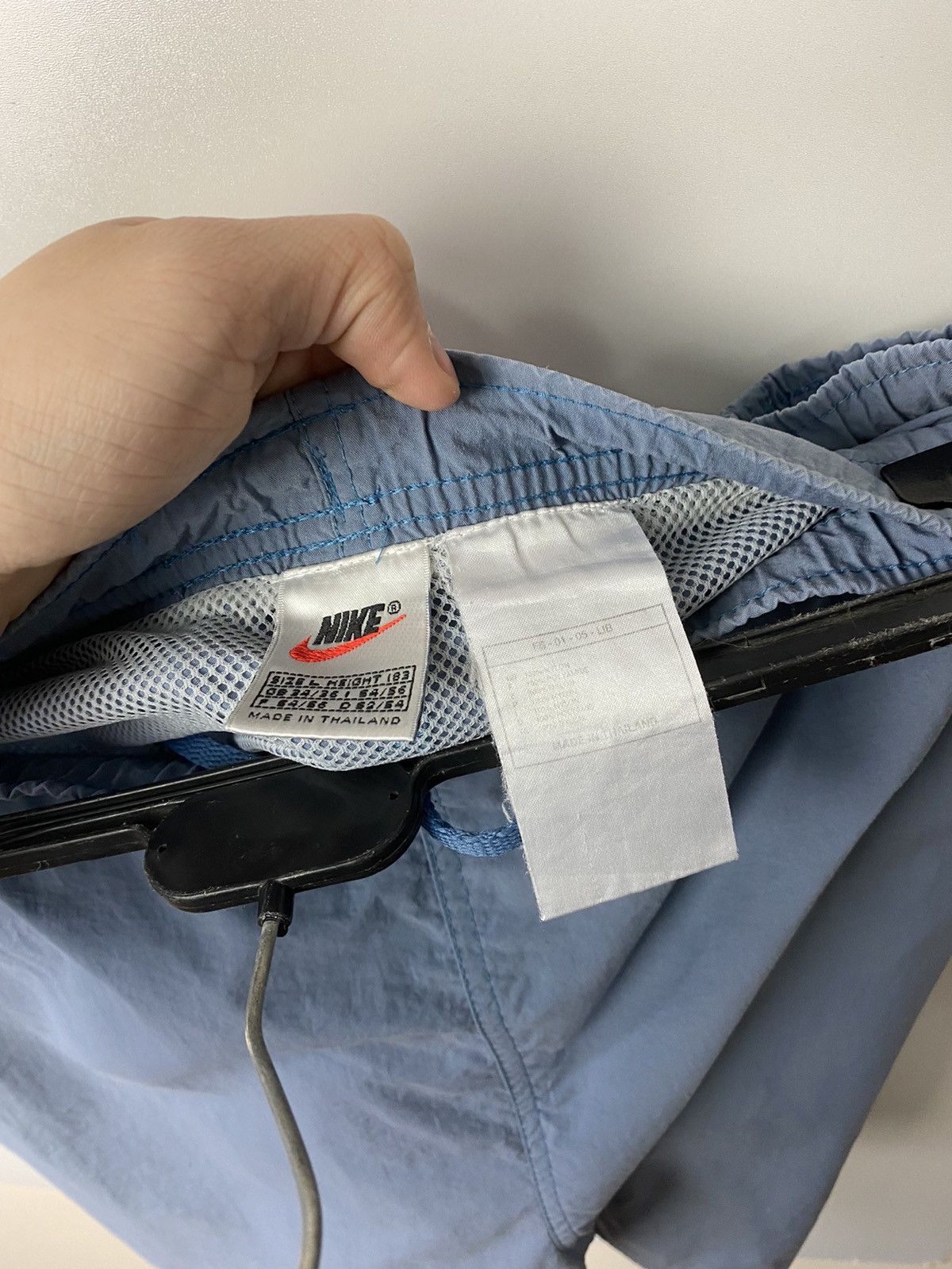 Vintage Nike 90s vintage big swoosh shorts size L Size US 34 / EU 50 - 3 Thumbnail