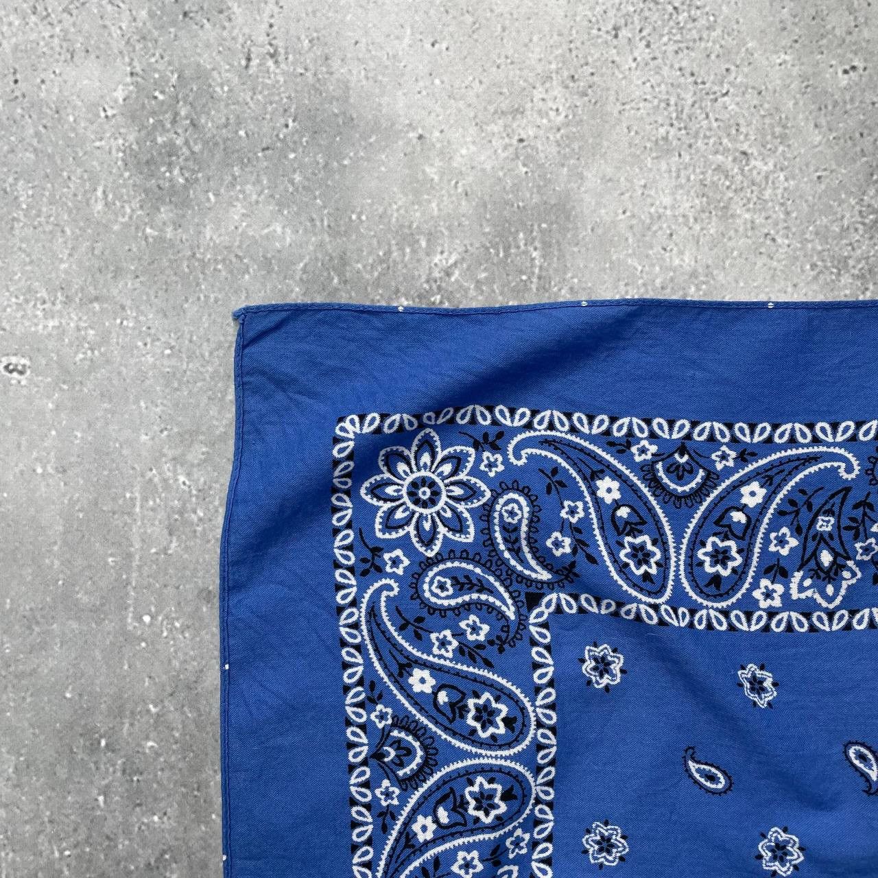 Vintage Vintage Blue White Paisley Bandana Made In USA Size ONE SIZE - 10 Thumbnail